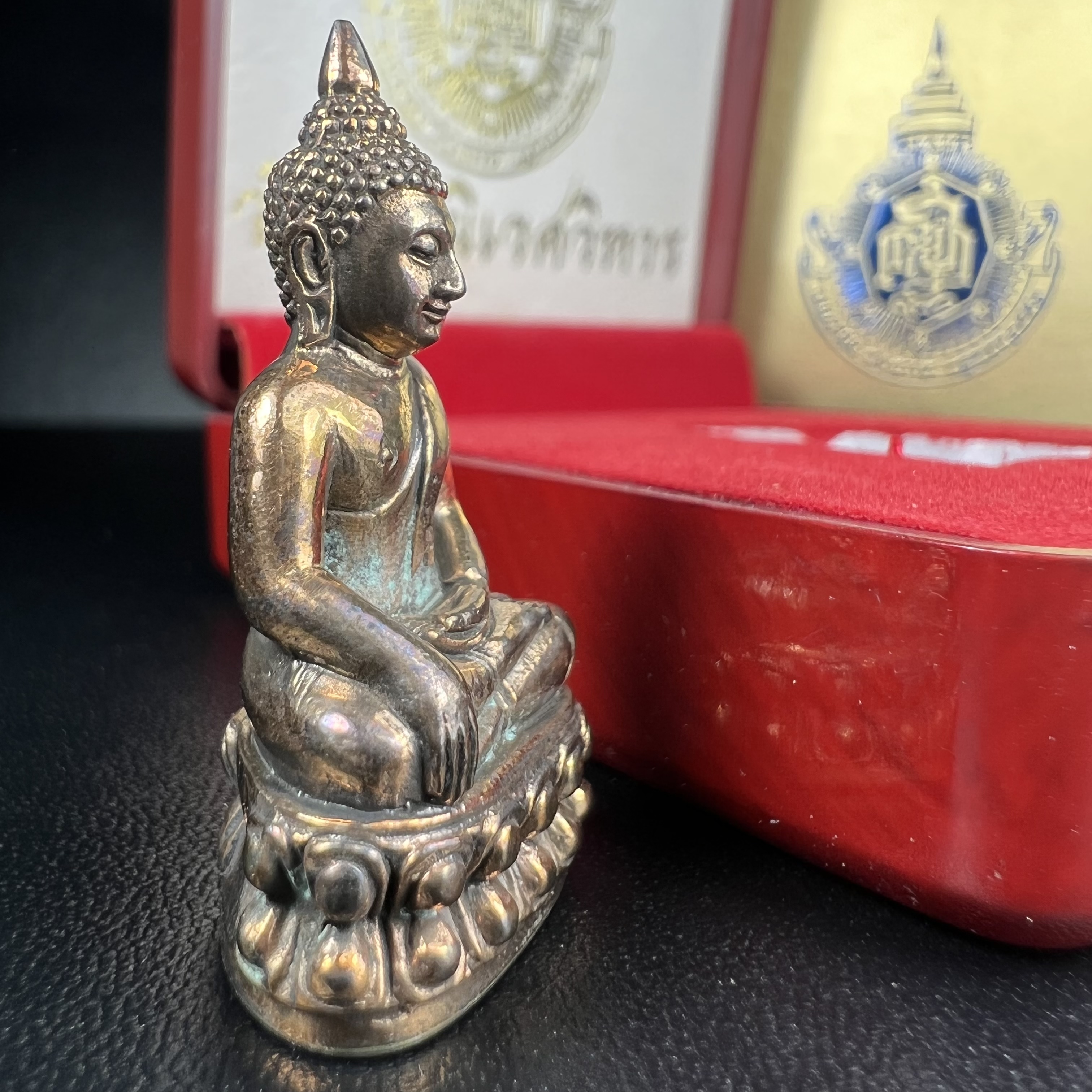 พระกริ่ง 8 รอบ ญสส. 96 พรรษา สมเด็จพระญาณสังวร สมเด็จพระสังฆราช สกลมหาสังฆปรินายก วัดบวรนิเวศวิหาร ปี 2552 เนื้อนวโลหะเต็มสูตรแก่ทองคำ(1 ใน 2999 องค์)