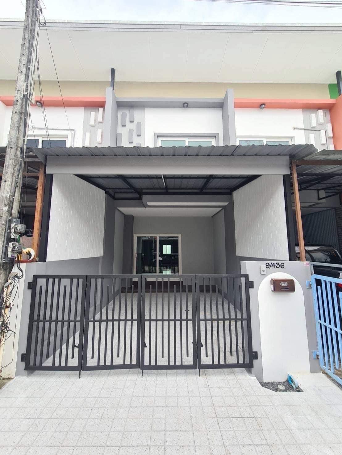 For Rent : Kathu, 2-story townhome, 2 bedrooms 2 bathrooms