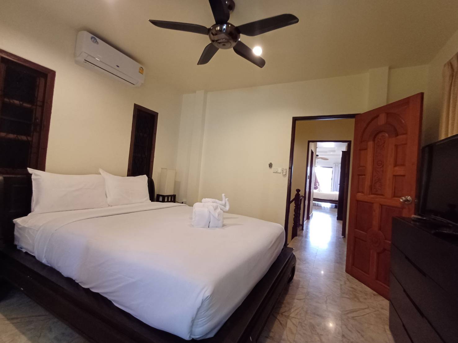 For Rent : Patong, Thai style townhouse, 2 bedroom 3 bathroom