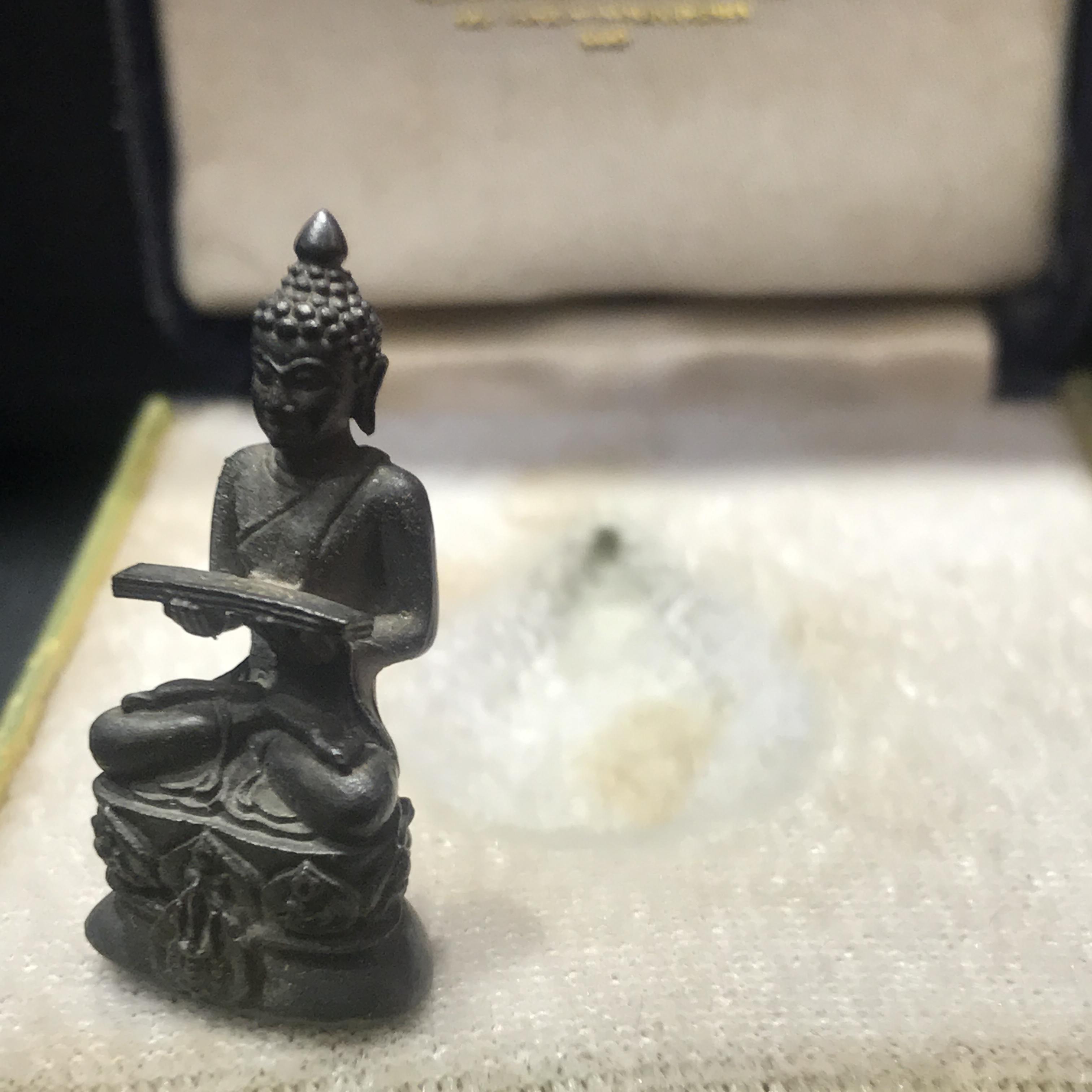 พระกริ่งปรมานุชิตชิโนรส วัดเชตุพน ปี2533 เนื้อนวโลหะ(ในหลวงรัชกาลที่9เสด็จเททอง)