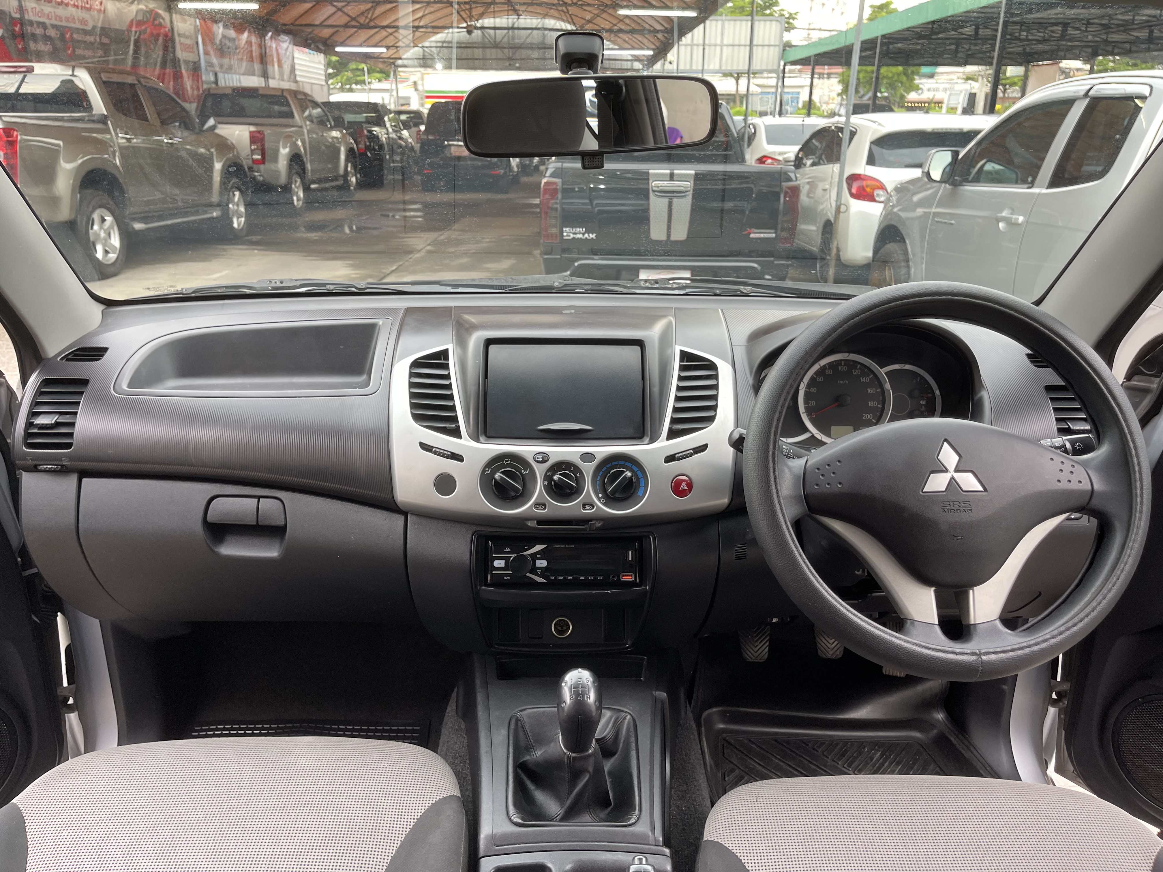 Mitsubishi Triton Cab 2.5 GLX 2014 เงิน