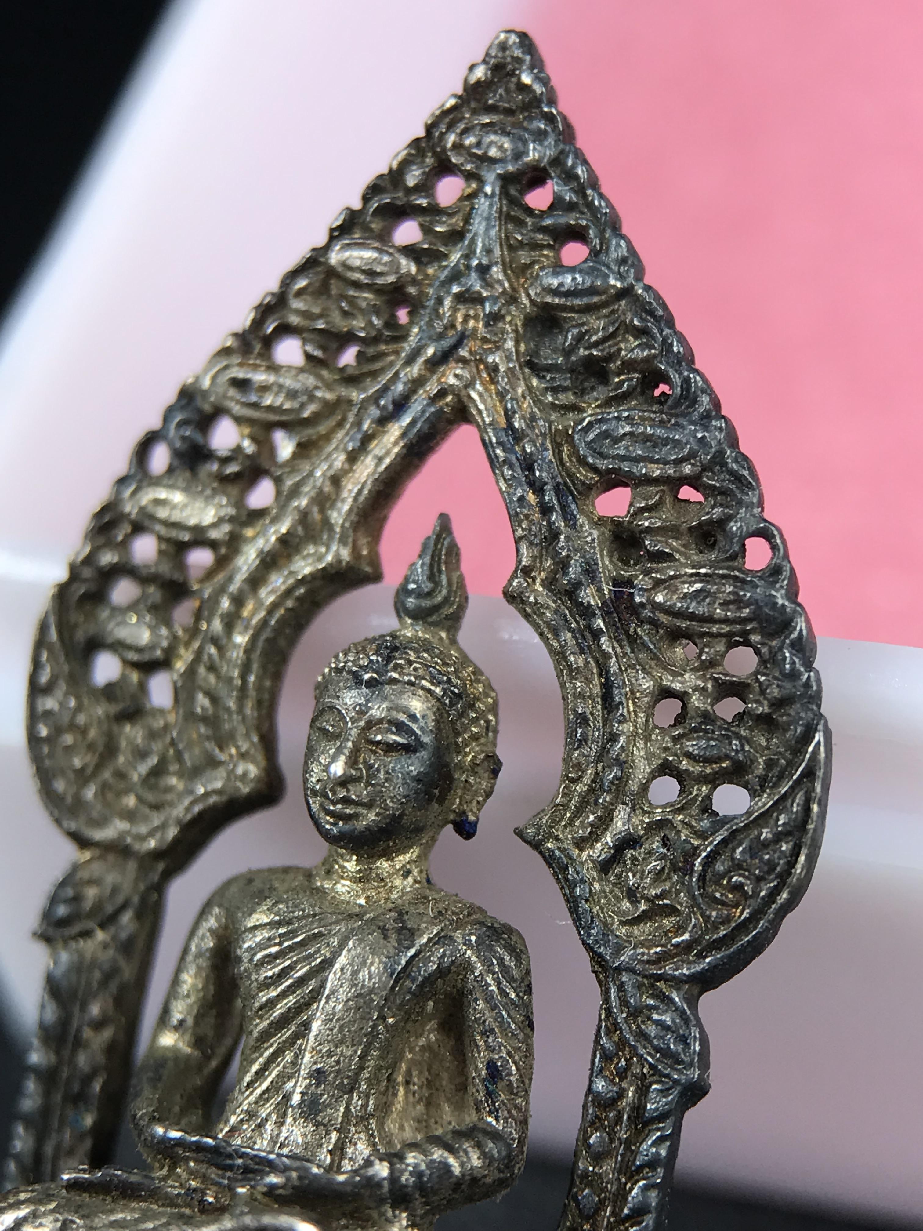 กริ่งพระพุทธนิรันตราย วัดราชประดิษฐสถิตมหาสีมารามราชวรวิหาร สมโภชกรุงรัตนโกสินทร์ 200ปี พ.ศ.2525 เนื้อเงิน (พิธีใหญ่ เกจิคณาจารย์ในยุคล้นหลาม ในหลวง ร.9 เสด็จร่วมพิธี สมเด็จพระสังฆราชประธานพิธีปลุกเสก)หายาก(1ใน 209 องค์)