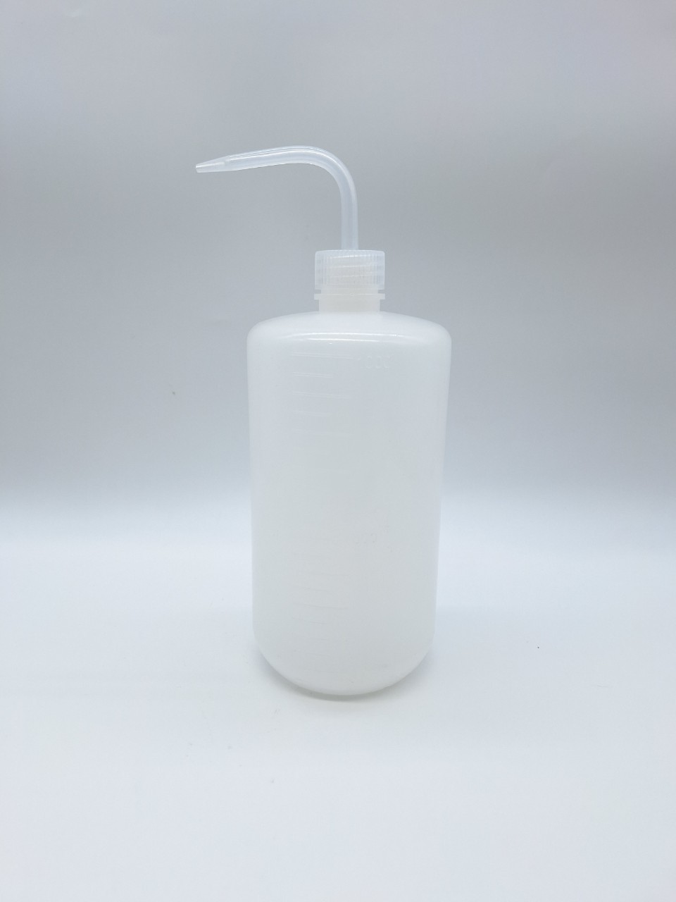 Wash Bottle PP 250ML 500ML 1000 ML ยี่ห้อ LAPMA ขวดฉีดน้ำกลั่น ขวดน้ำกลั่น ขวดบีบ ขวดผสมยา ผสมปุ๋ย ใส่สารเคมี ขวดรดน้ำแคคตัส (ขายแพ็ค 20ชิ้น)