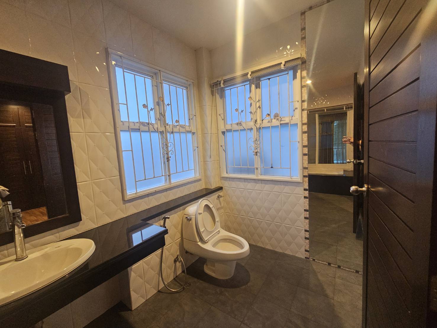 For Rent : Ratsada, 2-Storey House, 4 bedrooms 4 bathrooms