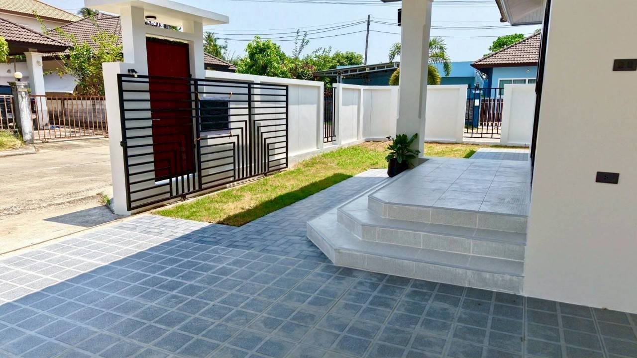 For Sale : Pakhlok, Single-story house, 3 bedrooms 2 bathrooms