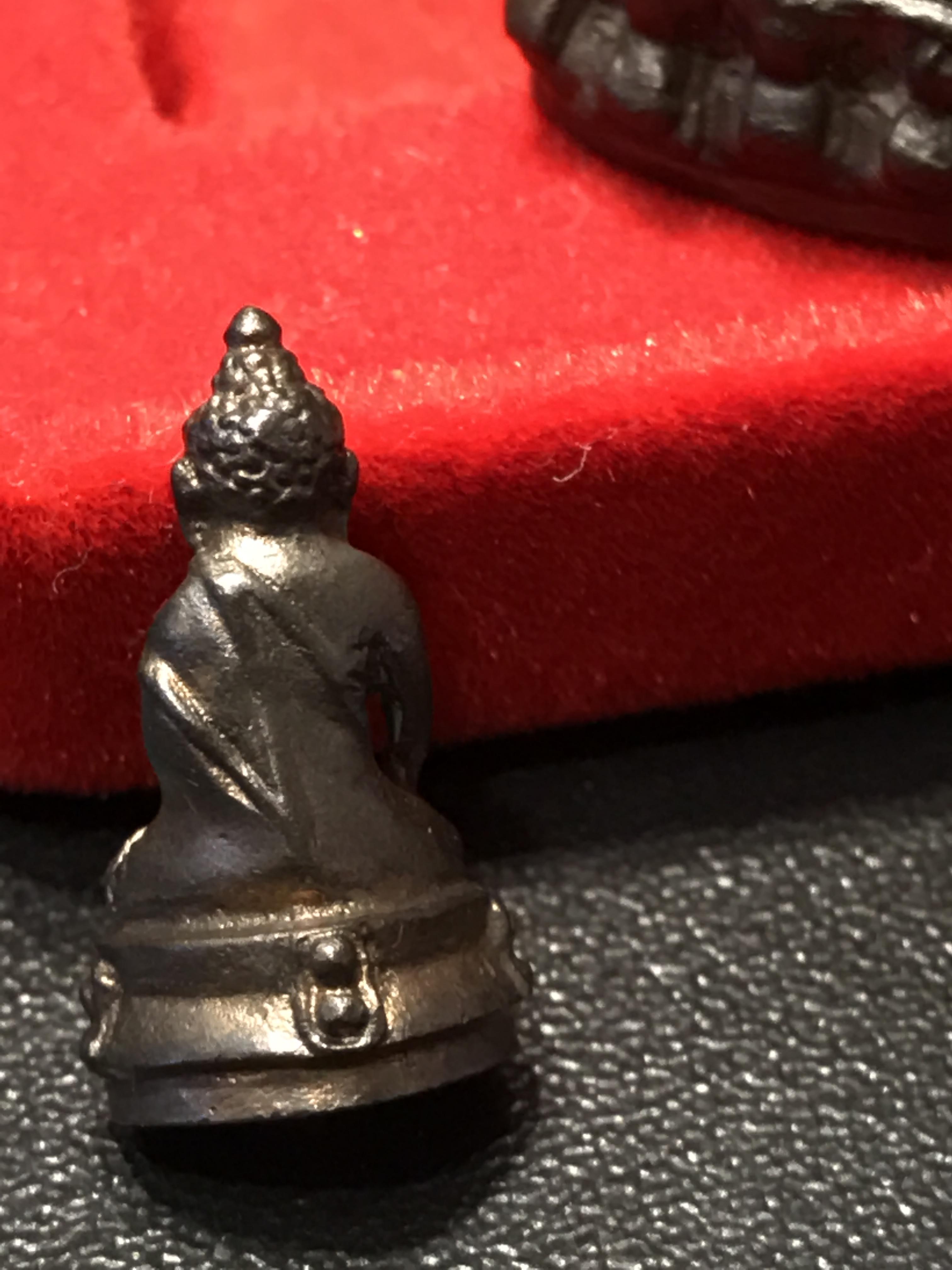 พระกริ่ง-พระชัยวัฒน์ ปวเรศ ปี2530 วัดบวรนิเวศราชวรวิหาร(ในหลวง ร.9 เสด็จเททอง)