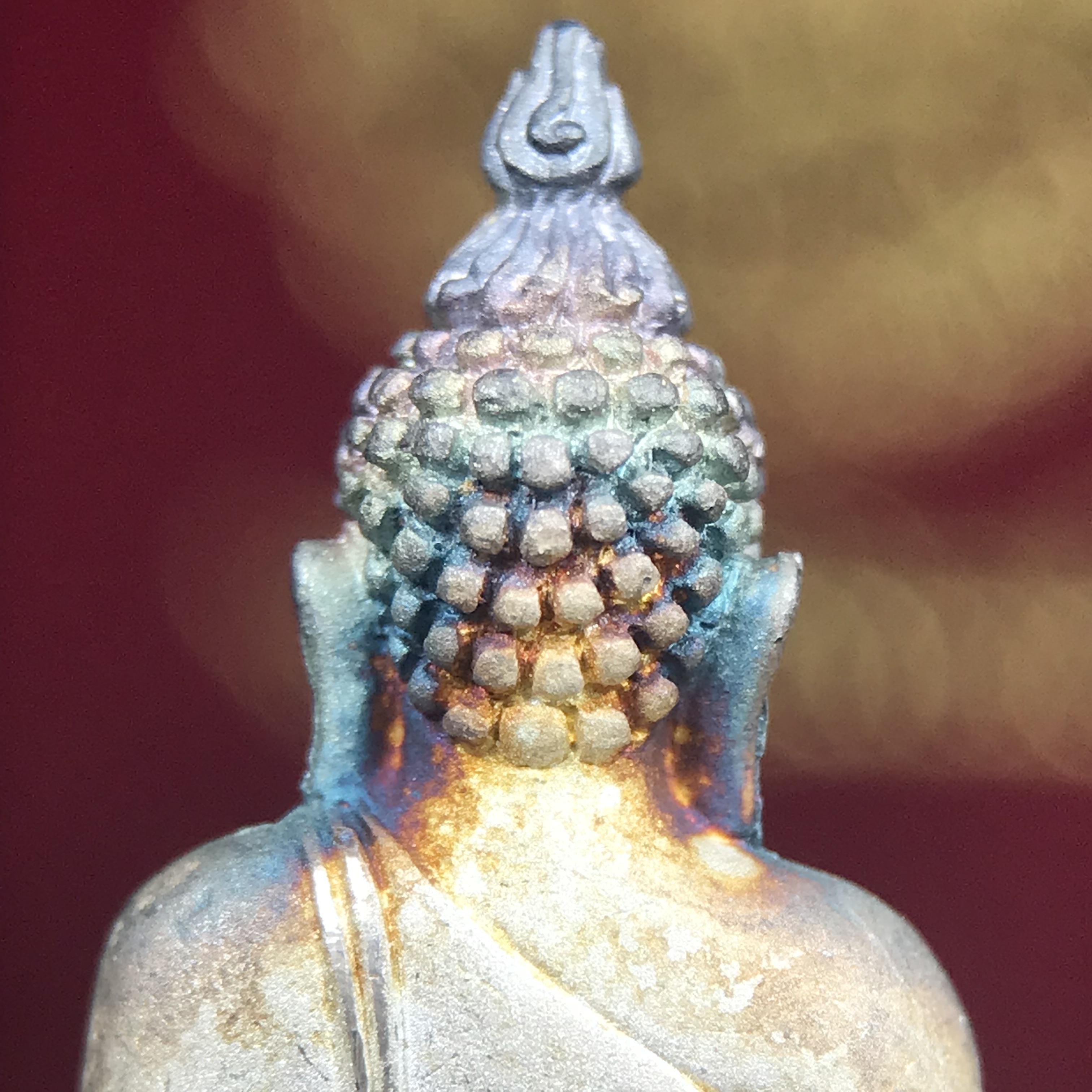 พระกริ่งไพรีพินาศ ตรากาญจนาภิเษก วัดบวรนิเวศวิหาร ที่ระลึกในหลวงรัชกาลที่9 ครองสิริราชสมบัติครบ 50ปี เนื้อเงิน(สภาพผิวเดิมขึ้นสีรุ้งธรรมชาติสวยแบบนิยม)(เสน่ห์พระเนื้อเงินสีสันที่ธรรมชาติสรรค์สร้าง)เข้มขลังทรงอานุภาพยิ่งใหญ่ กำราบศัตรูพ่ายสิ้น พระไพรีพินาศ