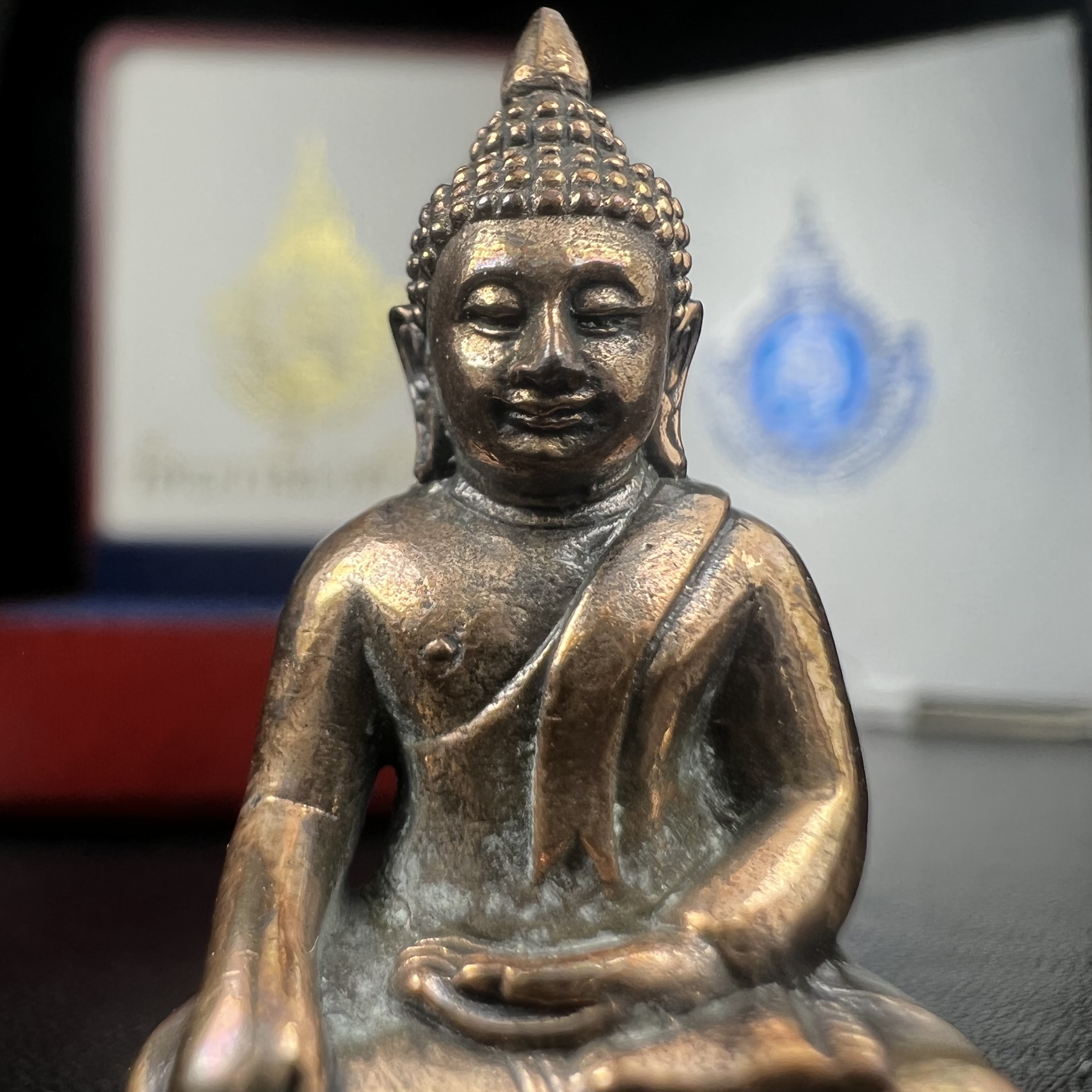 พระกริ่ง 8 รอบ ญสส. 96 พรรษา สมเด็จพระญาณสังวร สมเด็จพระสังฆราช สกลมหาสังฆปรินายก วัดบวรนิเวศวิหาร ปี 2552 เนื้อนวโลหะเต็มสูตรแก่ทองคำ(1 ใน 2999 องค์)