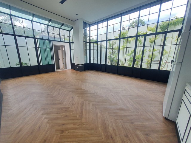 For Sales : Bangtao, Luxury Pool Villa @Pasak soi 8 3 bedrooms 3 Bathrooms, Pool view.