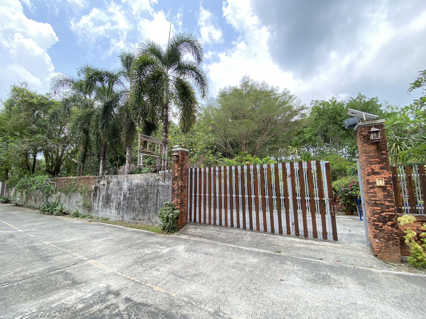 For Rent : Thalang, One-Story Detached House @Manik, 2 Bedrooms 2 Bathrooms