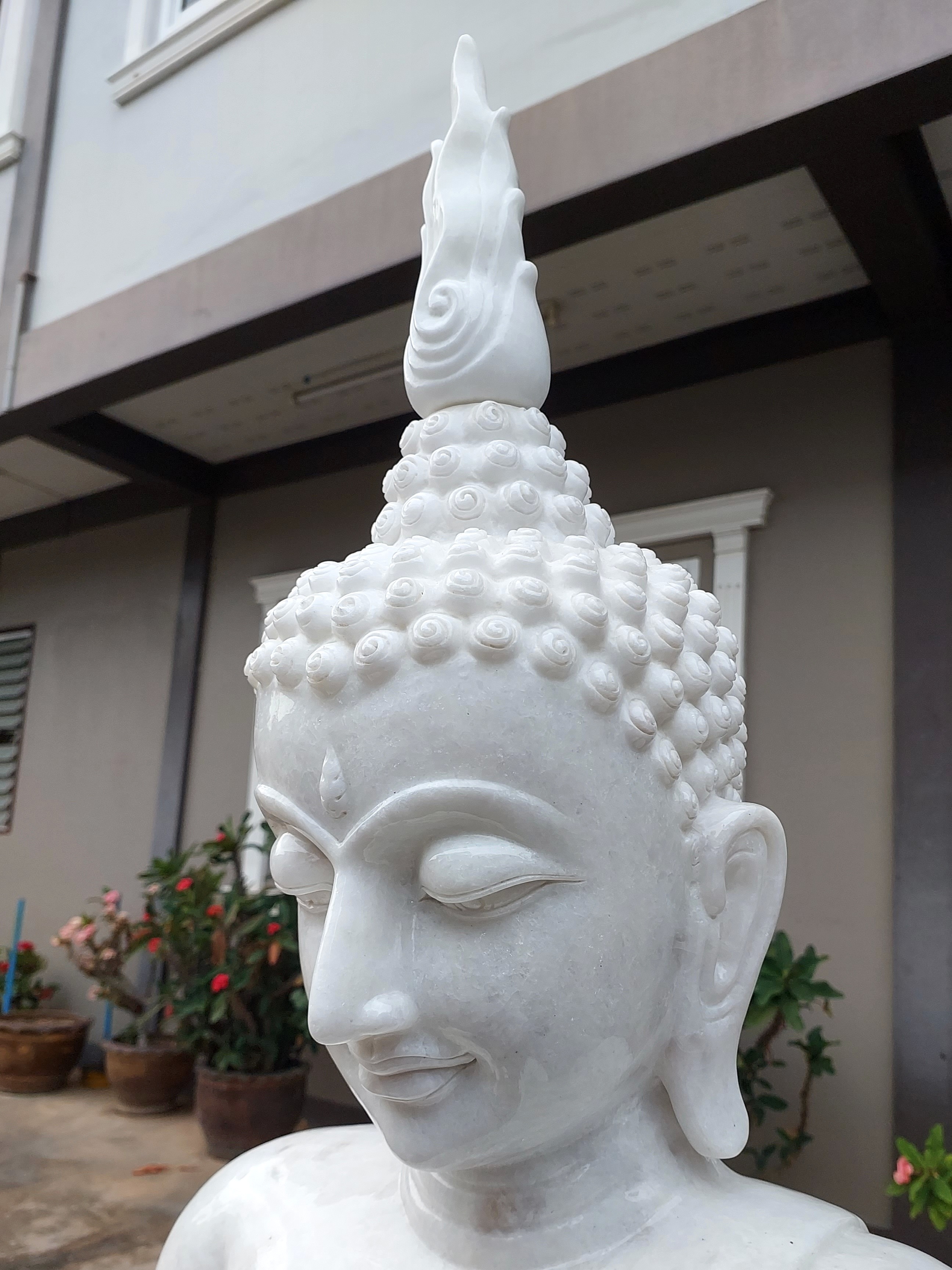 พระพุทธรูปปางประทานพร30นิ้วหินขาวพม่าฐานบัวหงายมีลวดลาย
