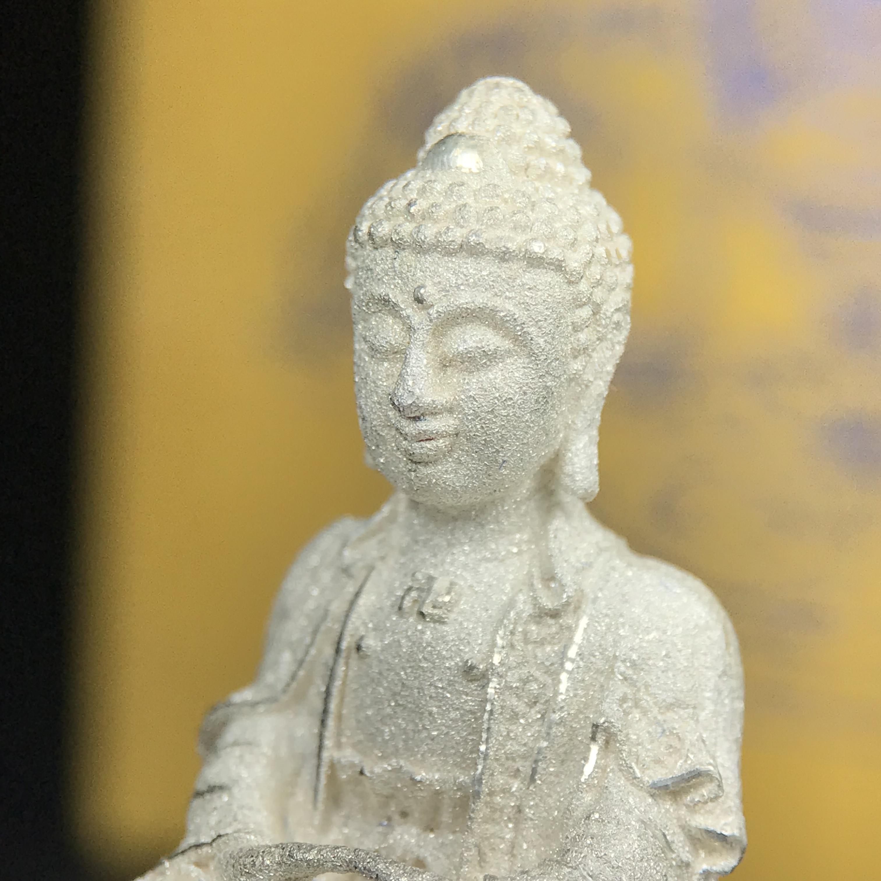 พระกริ่งจีน "ต้าเยิ่นถะ" ชุดกาญจนาภิเษกครองราชย์ 50 ปี วัดบวรนิเวศวิหาร ปี 2538 เนื้อเงินพ่นทรายขัดเงาบางส่วน 99.99% สูง 3.8 ซม. (คัดสภาพสวยเดิม พิธีใหญ่ พุทธศิลป์งดงาม) สภาพสวยเดิมพร้อมกล่องบรรจุเดิม ตอกโค๊ดหมายเลขกำกับ1 ใน 6001 องค์