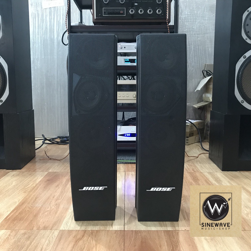 ลำโพง BOSE รุ่น 502A สีดำ พร้อมขาแขวนผนัง (Made in USA)