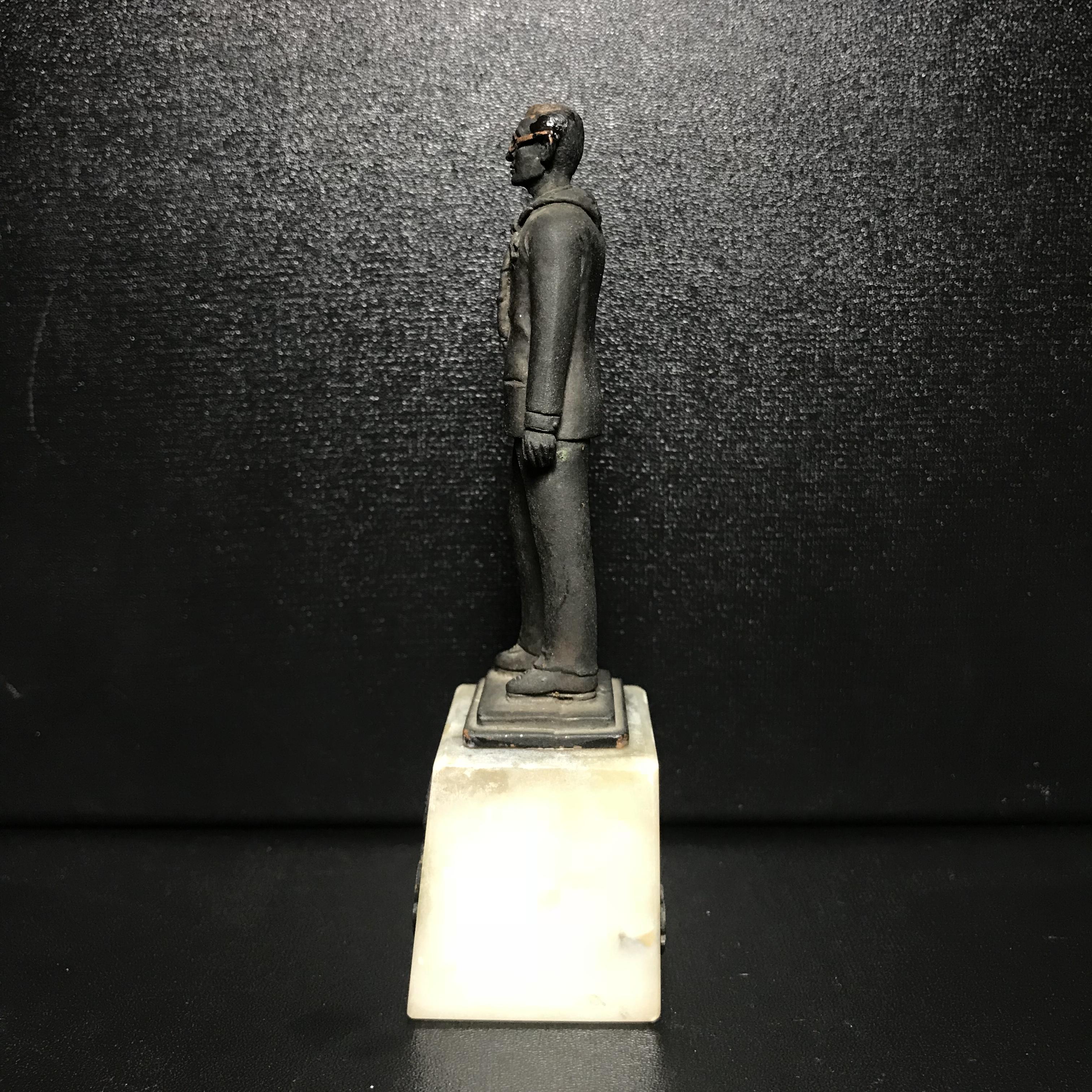 พระบรมรูปหล่อ ผู้ให้กำเนิดลูกเสือชาวบ้าน ในหลวงรัชกาลที่ 9 ทรงชุดลูกเสือชาวบ้าน ฐานหินอ่อน(หายาก)