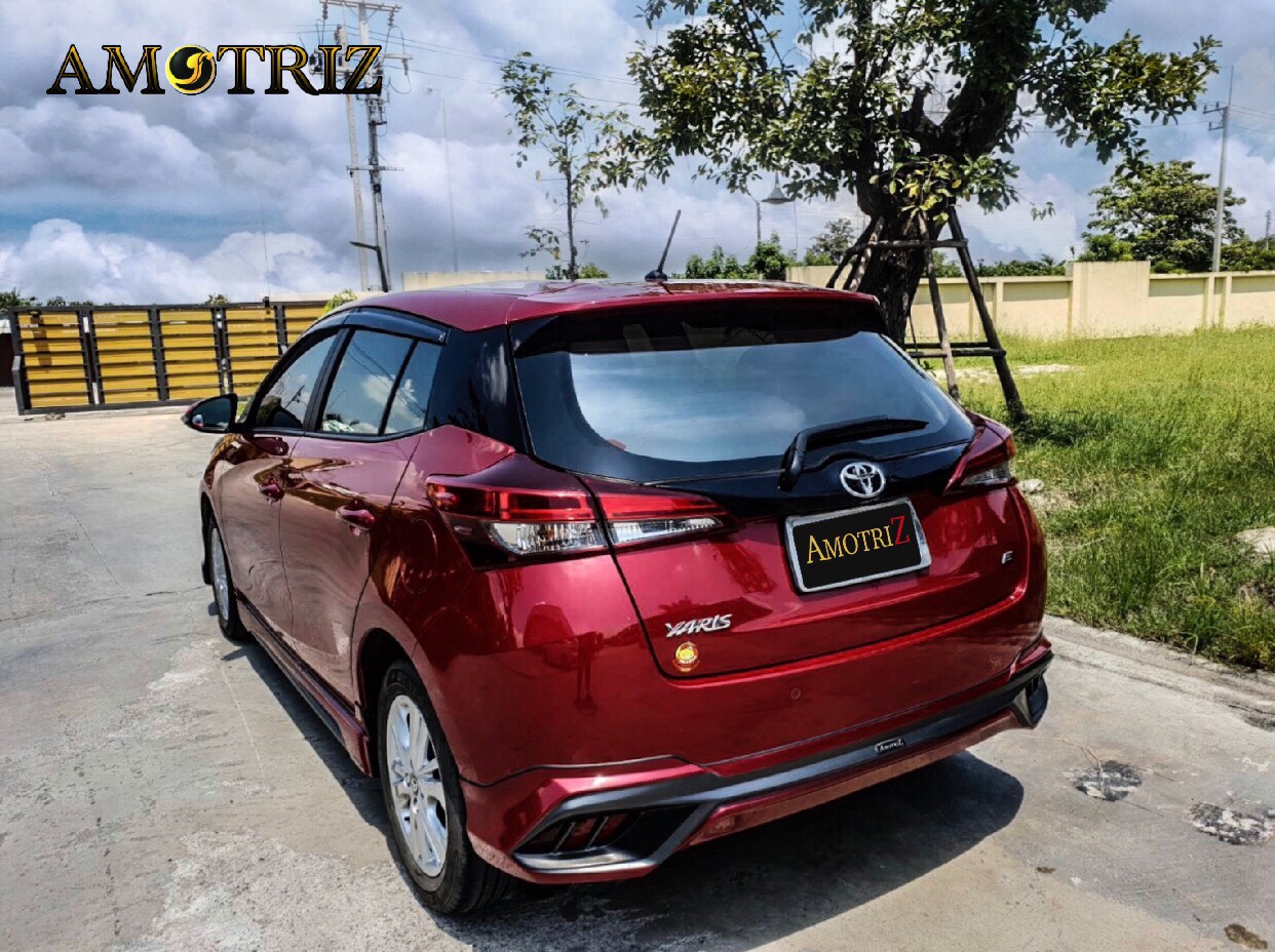 Toyota Yaris ATIV hatchback and sedan bodykits by Amotriz