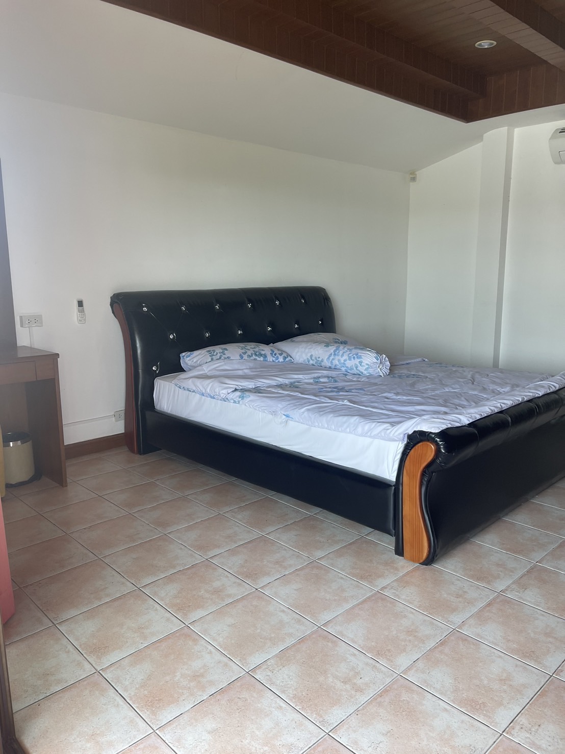 For Rent : Rawai, Private Pool Villa, 6 bedrooms 5 bathrooms