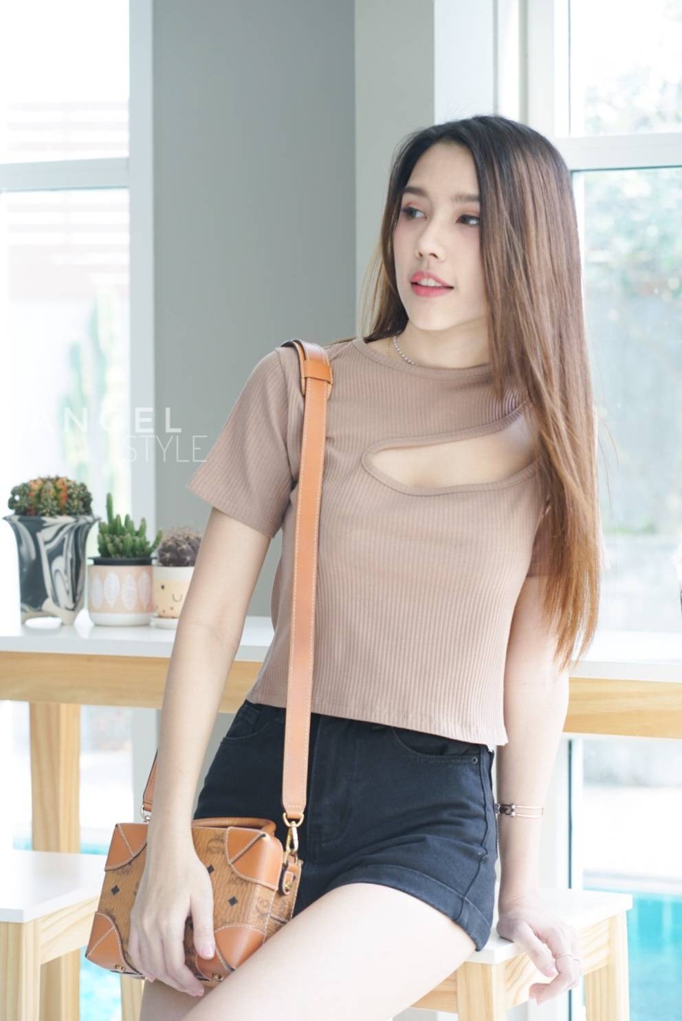 ครอปไหล่โหว่