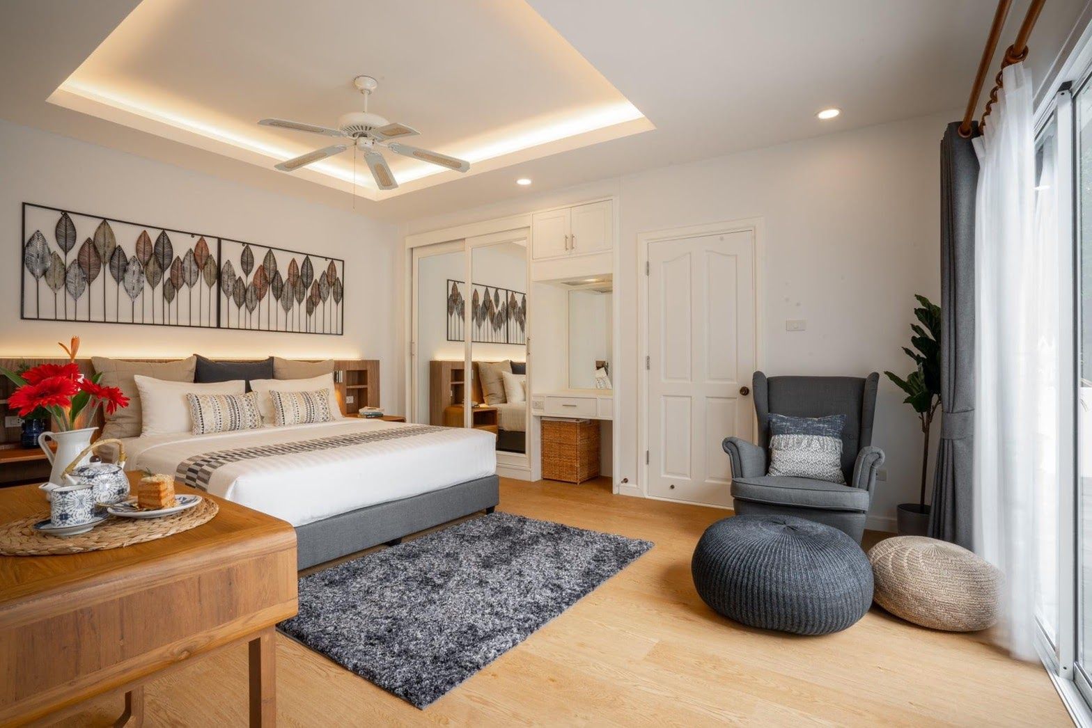 For Rent : Rawai, Luxury Private Pool Villa, 3 bedrooms 3 Bathrooms, Pool view.