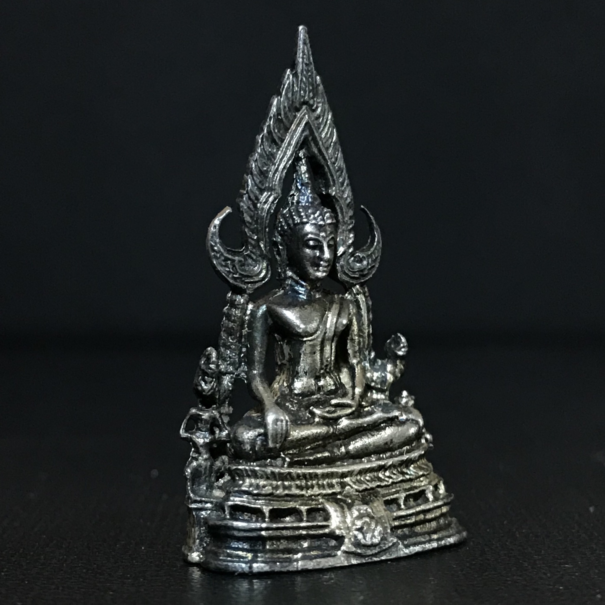 พระกริ่งพระพุทธชินราช ภปร. กองทัพภาคที่3 ปี2517 เนื้อเงินหายาก(ในหลวง ร.9 เสด็จเททอง)