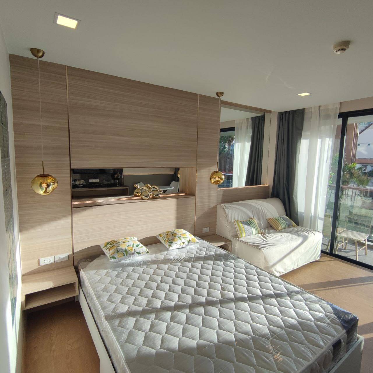 For Sale : Phuket Town, The Beach Condotel, 1 bedroom 1 bathroom 2nd flr.