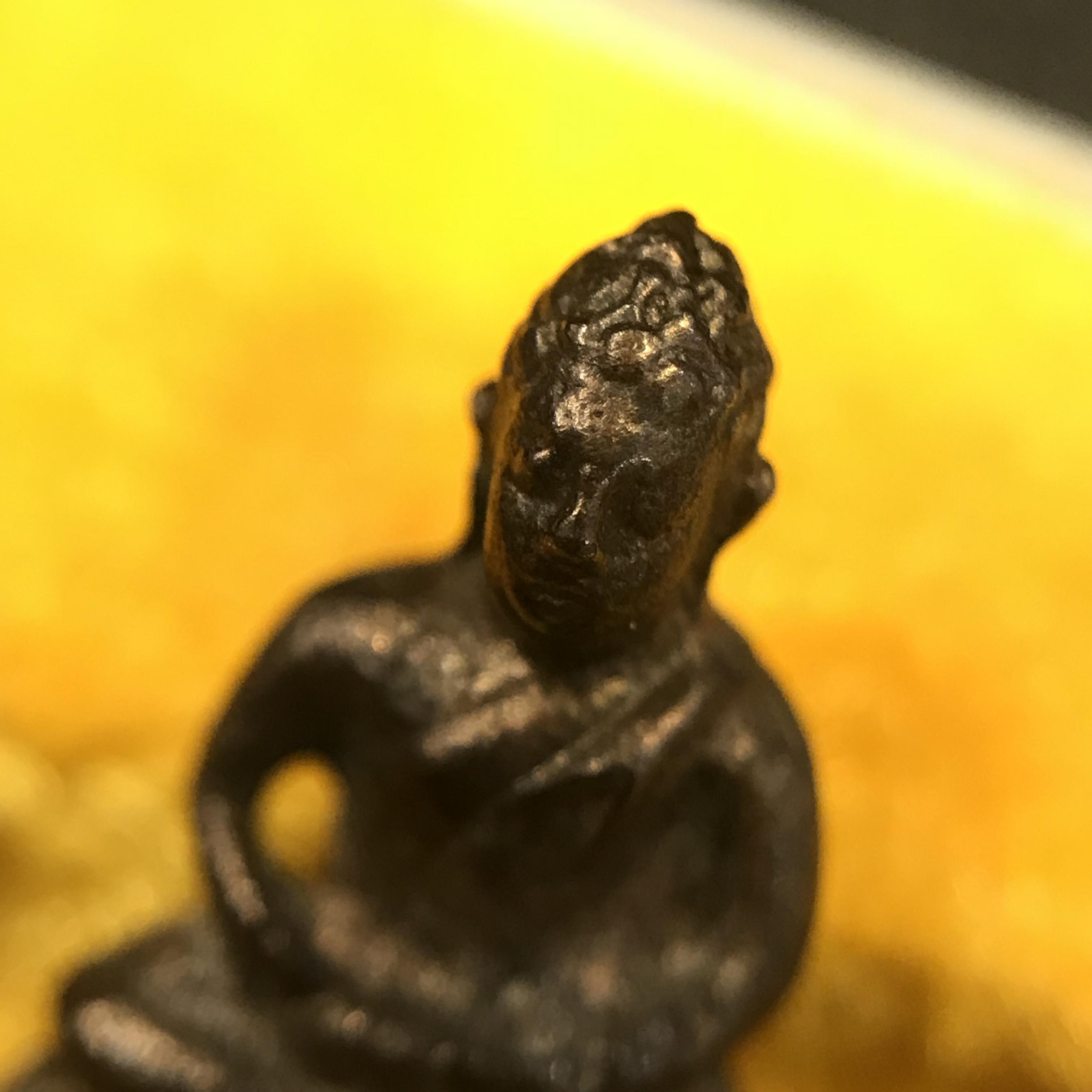 พระชัยวัฒน์อมรโมลี สมเด็จพระวันรัต (จุนท์ พรหมคตโต) วัดบวรนิเวศฯ เนื้อนวโลหะ ปี๒๕๓๔ สภาพสวยหายาก!!!(ตอกโค๊ด)