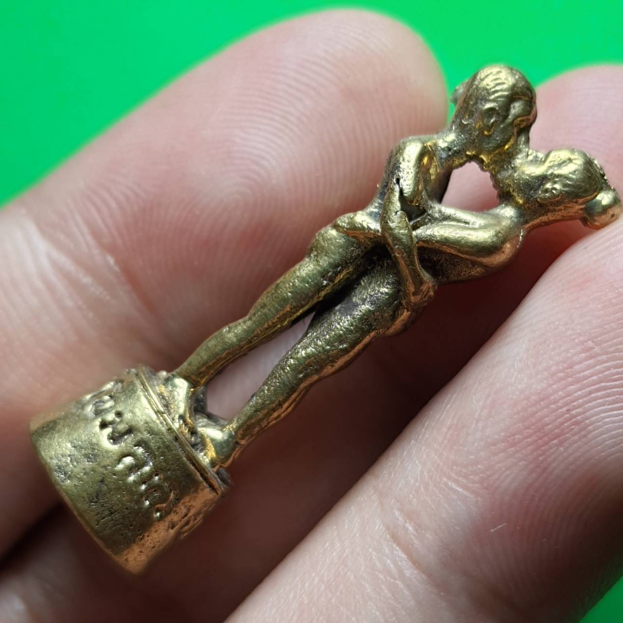 ของเสน่ห์ อิ่นยืนกอดกัน อิ่นคู่รัก อิ่นคู่ อิ่นแท้ อิ่นรัก อิ่น