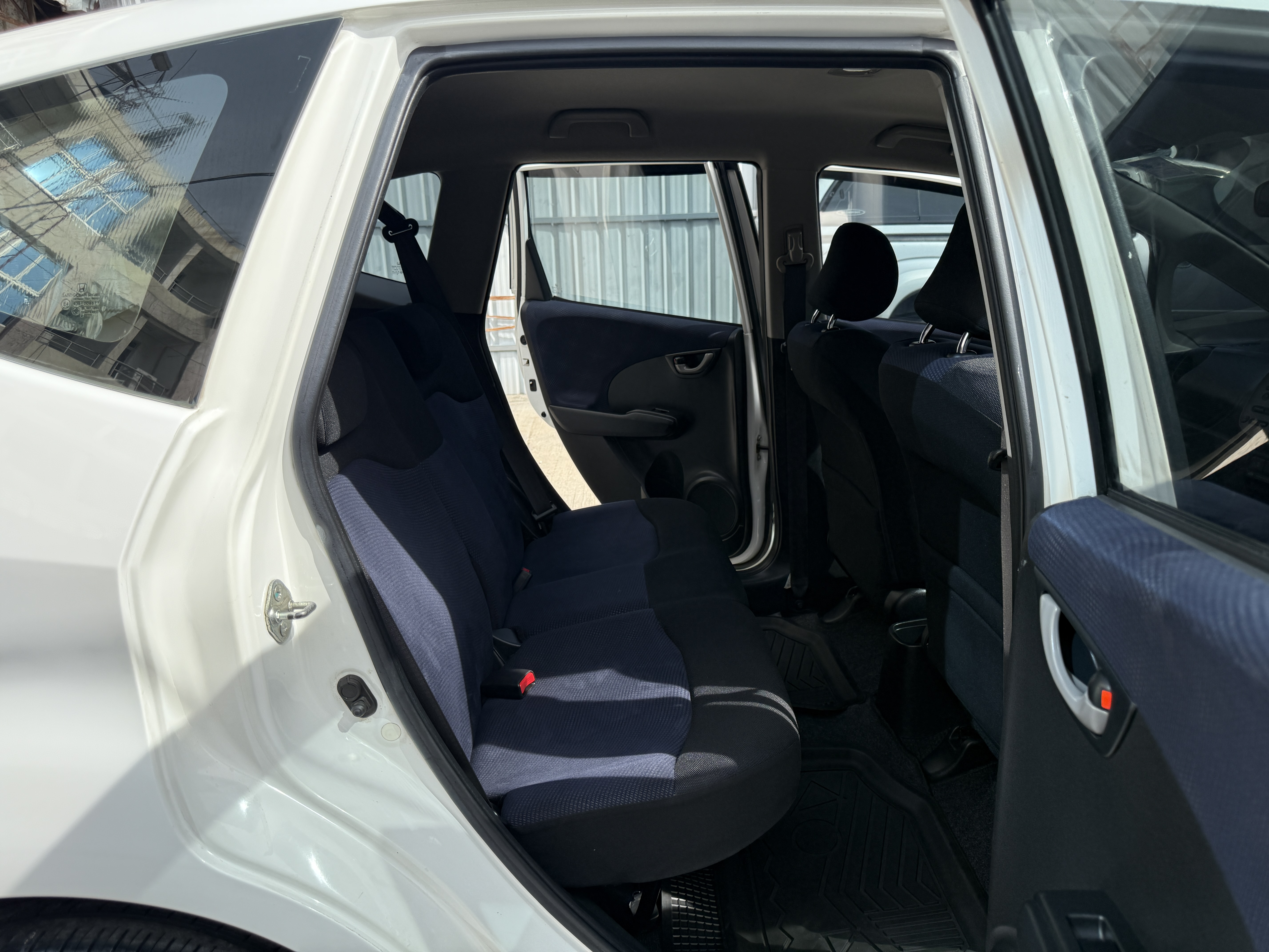 Honda Jazz 1.5 V At 2012 ขาว