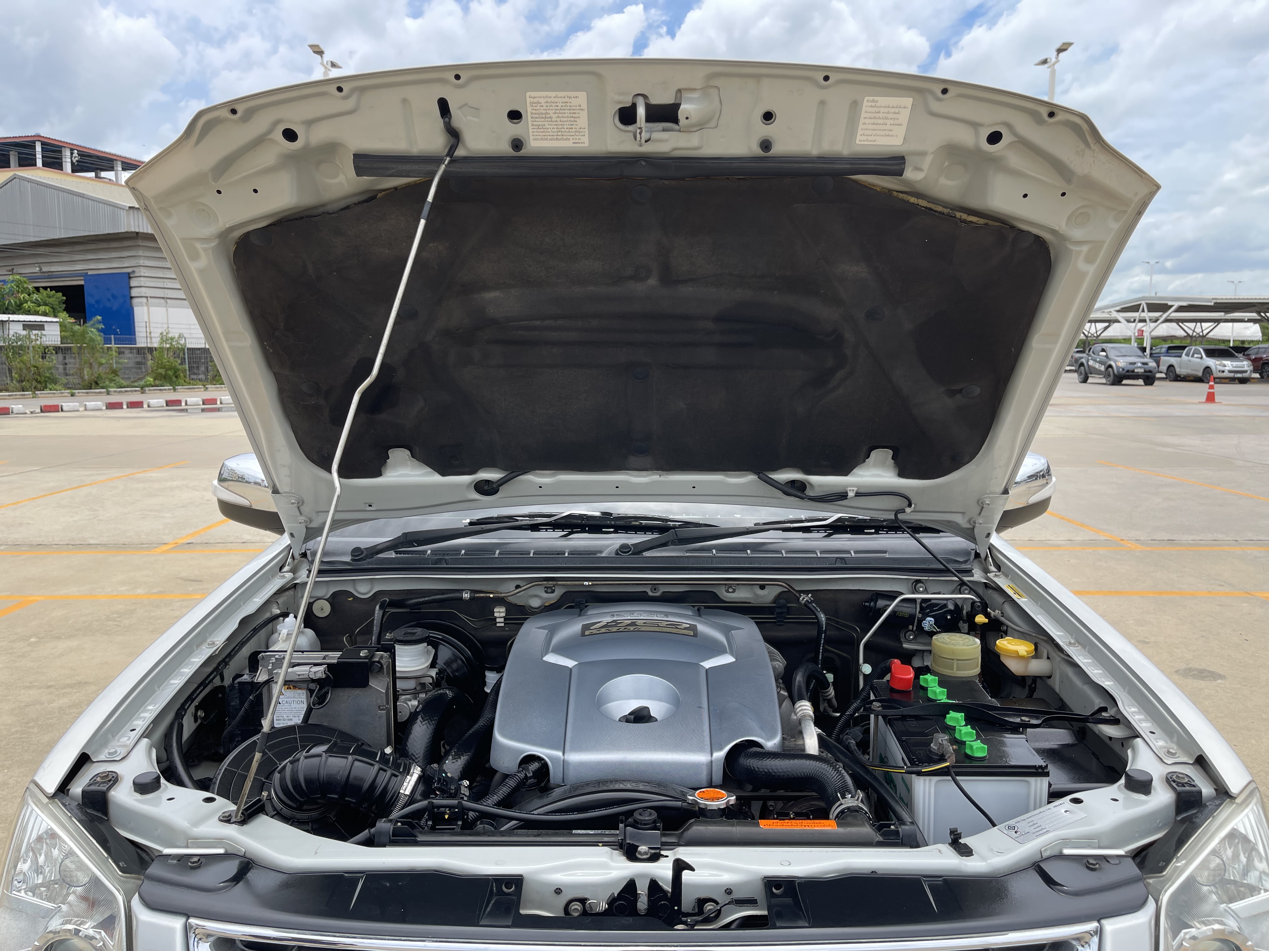 Isuzu Dmax Cab SLX 2.5 2010 เงิน