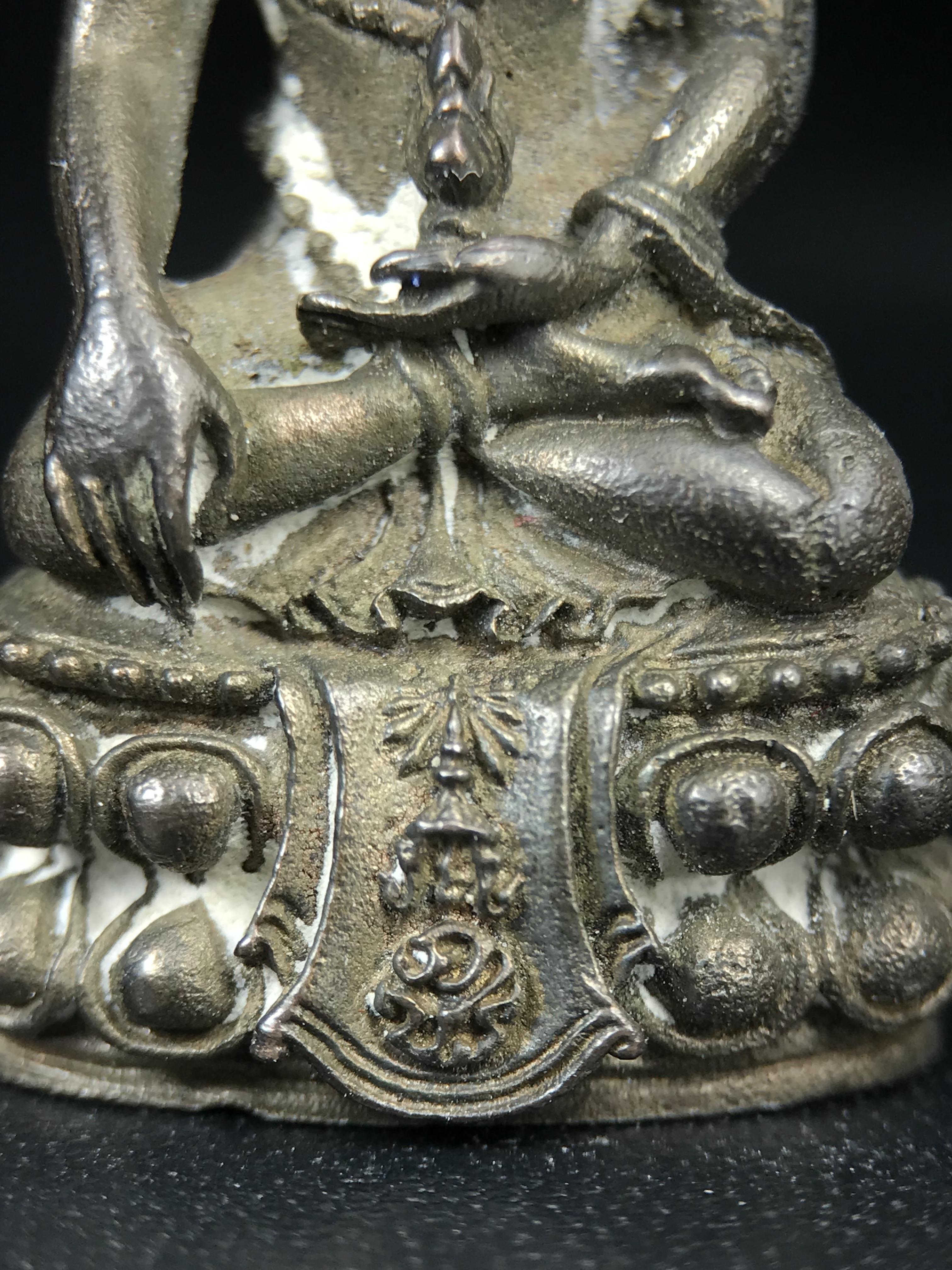 พระกริ่งศิรากาศ ภปร.(พระกริ่งคุ้มเกล้า)วัตถุมงคล"คุ้มเกล้าฯ" มูลนิธิ “คุ้มเกล้า” ในพระบรมราชูปถัมภ์ จัดสร้าง โรงพยาบาลภูมิพล เนื้อนวโลหะ(พิมพ์หน้าไทย)(ในหลวงรัชกาลที่9เสด็จเททอง)(พิธีใหญ่)(นิยม)