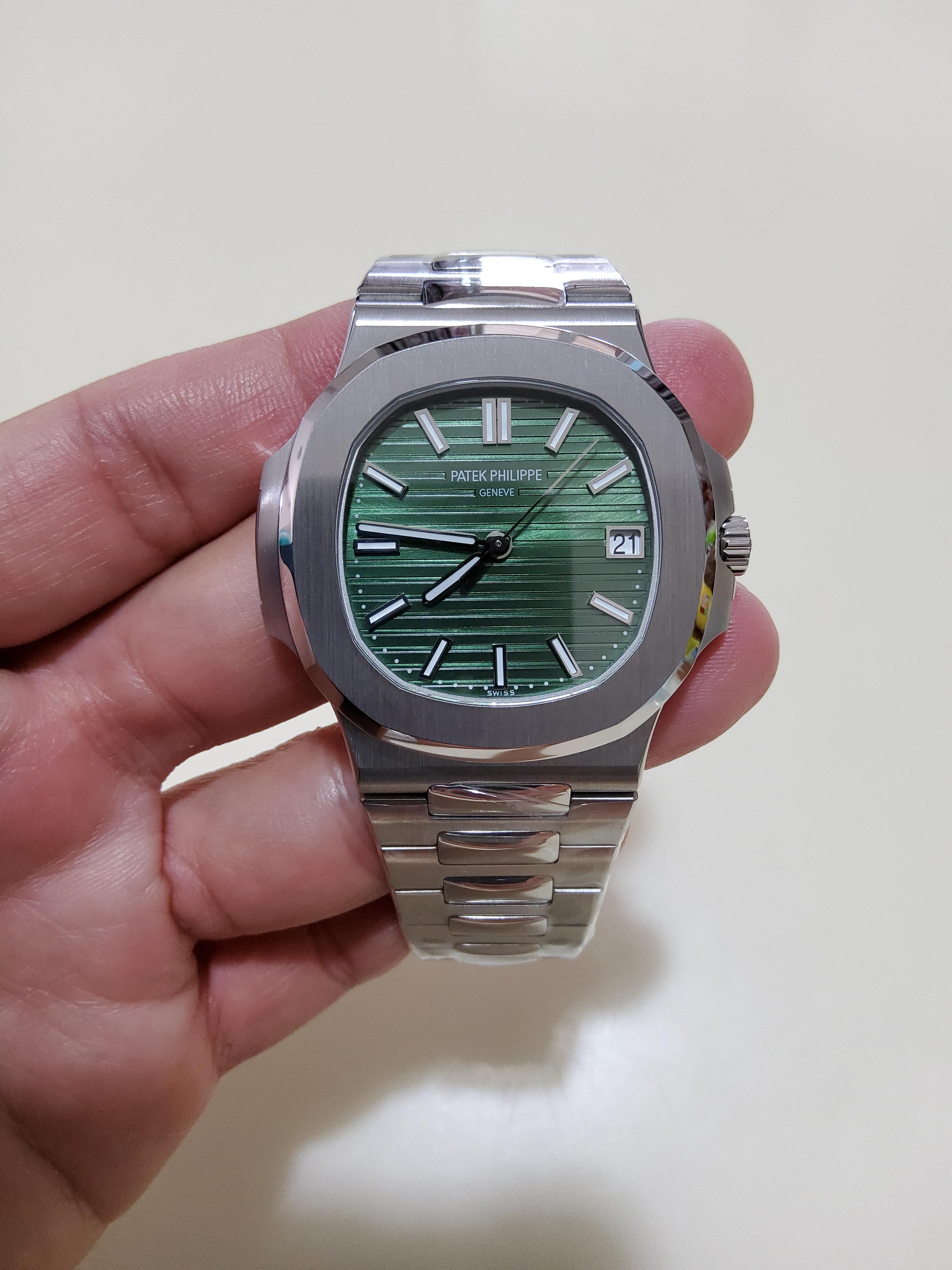 PRE-ORDER PATEK NAUTILUS 5711 OLIVE-GREEN (40MM.) กลไกโคลน BY 3K FACTORY