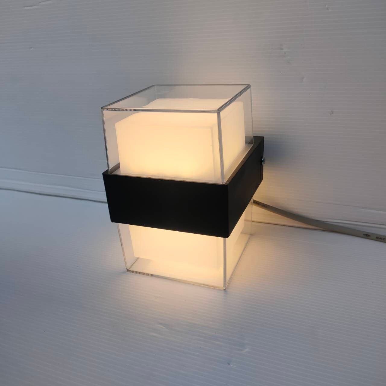 LiTON โคมติดผนัง รุ่น CUBE แบบเหลี่ยม และ กลม LED 9w แสงวอร์ม โคมผนัง โคมภายนอก โคมกันน้ำ โคมไฟ โคมไฟผนัง โคม โคมติดกำแพง
