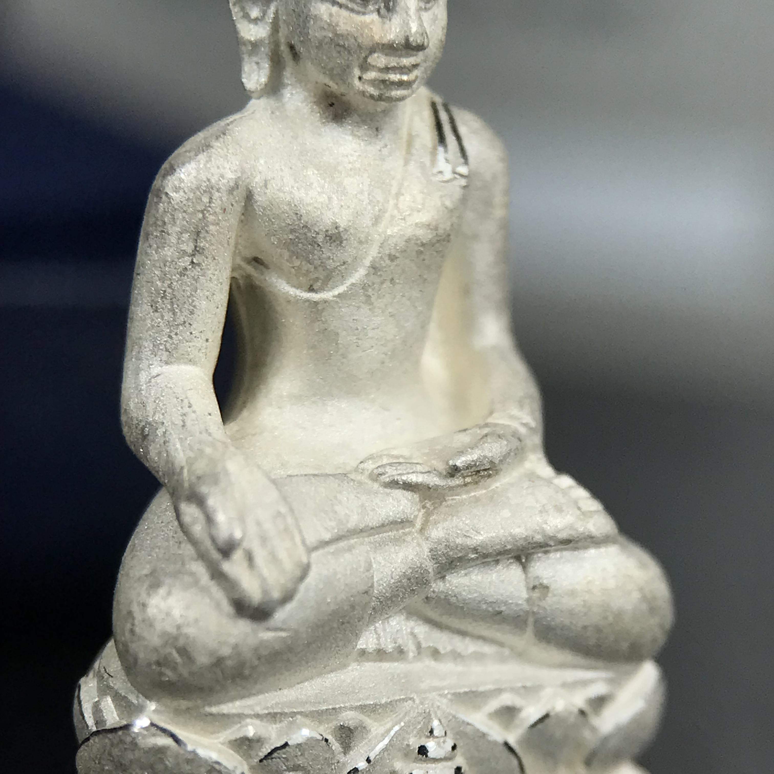 พระกริ่งไพรีพินาศ ญสส.มูลนิธิพิทักษ์ดวงตาประชาชน ฉลองศิริราชสมบัติครองราชย์ 50 ปี รัชกาลที่ 9 เนื้อเงินบริสุทธิ์ 99.9% ขนาดสูง 2.8 ซม. พร้อมกล่องบรรจุเดิมและการ์ดใบรับรองเดิมครบสมบูรณ์(องค์หมายเลข ๖๖๘๐)