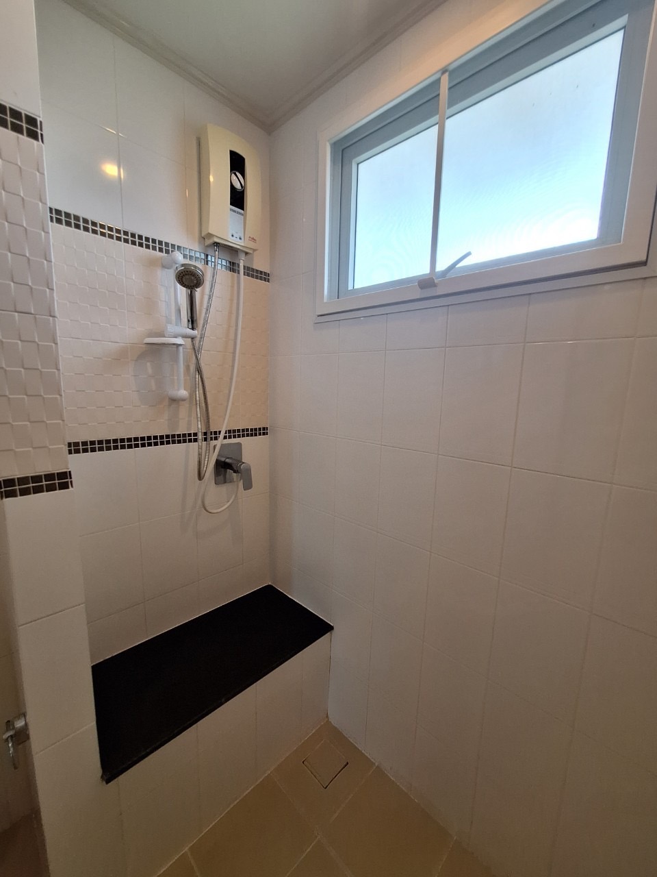 For Rent : Kohkaew, 2-story detached house, 4 Bedrooms 3 Bathrooms