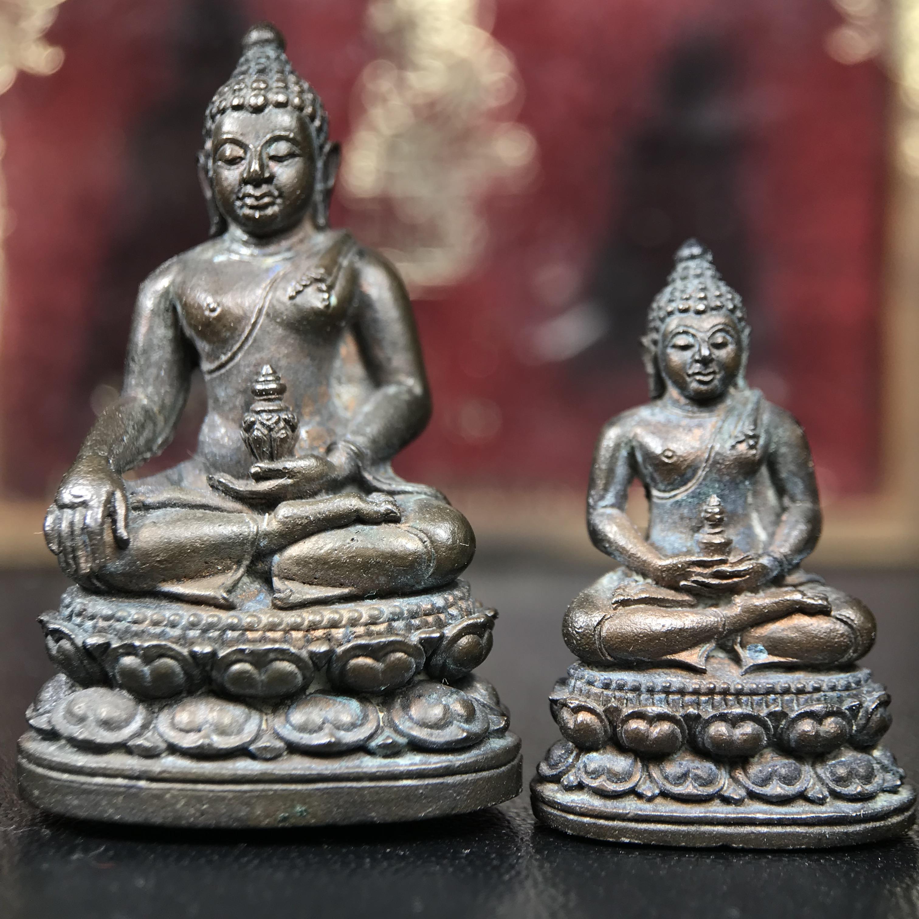 พระกริ่ง-พระชัยวัฒน์อธิบดี ปี2525 ของดีอัยการ (มีไว้บูชาเลื่อนยศเลื่อนตำแหน่งทุกท่าน)(1ใน 2525 ชุด)****ชุดหมายเลข ๗๘๖ ****มียศ มีบารมี สมกับความหมายของนาม พระกริ่งอธิบดี “พระกริ่งผู้เป็นใหญ่ในหมู่พระกริ่งทั้งหลาย”