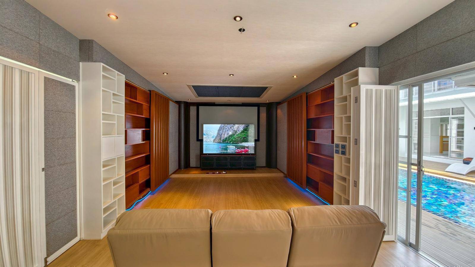 For Sales : Chalong, Luxury Pool Villa, 6 Bedrooms 7 Bathrooms