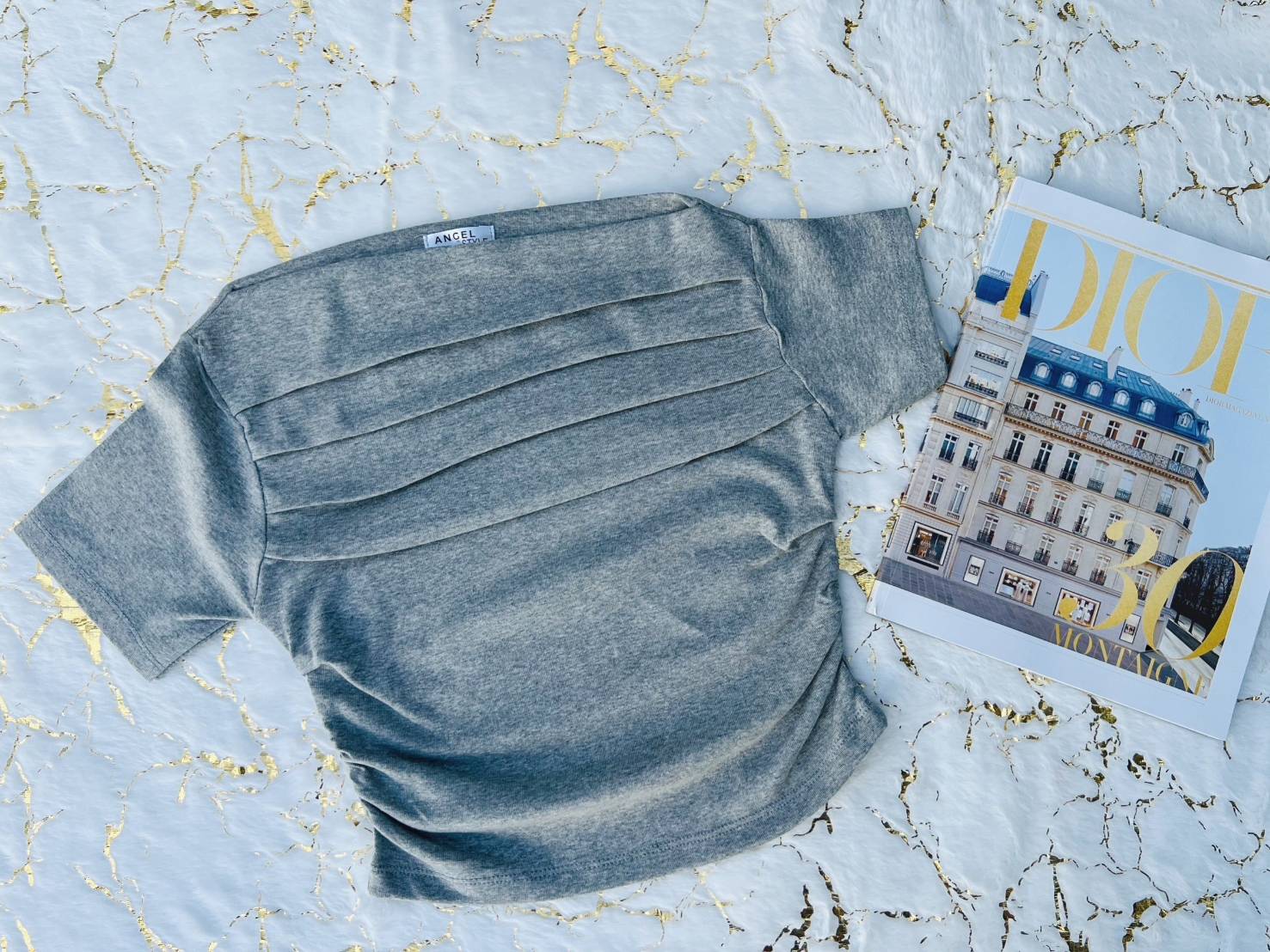 จีบไหล่เฉียง