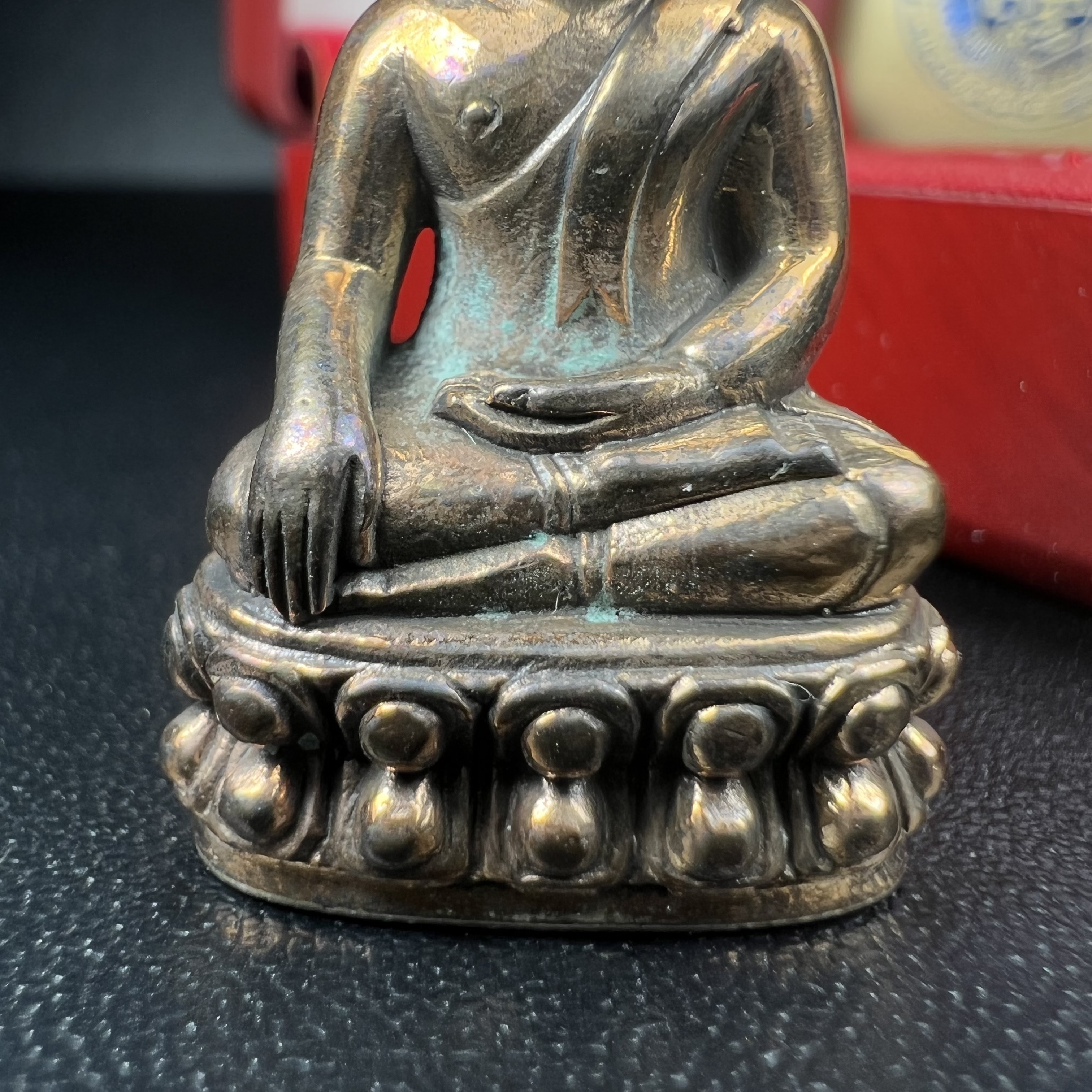 พระกริ่ง 8 รอบ ญสส. 96 พรรษา สมเด็จพระญาณสังวร สมเด็จพระสังฆราช สกลมหาสังฆปรินายก วัดบวรนิเวศวิหาร ปี 2552 เนื้อนวโลหะเต็มสูตรแก่ทองคำ(1 ใน 2999 องค์)