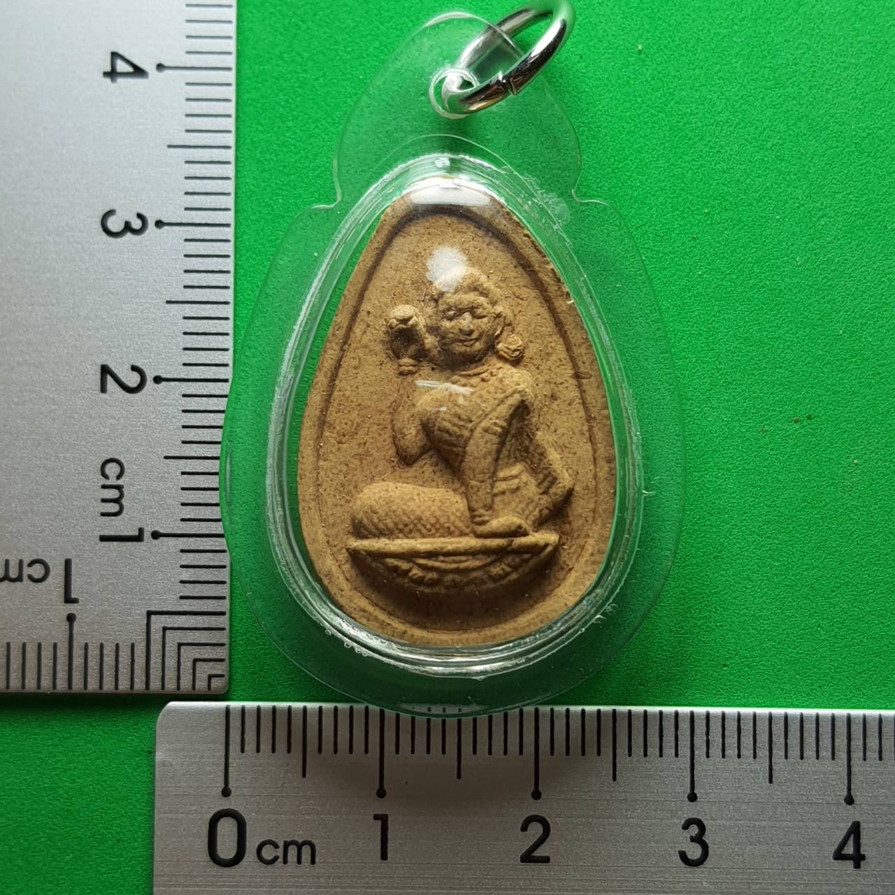 พระเครื่อง นางกวัก เลี่ยมกรอบห้อยคอ นางกวักมหาเสน่ห์แรงๆ นางกวักปุ้มปุ้ย นางกวักจิ๋ว พระแท้ นางกวักบูชาค้าขายสวยๆ แบบโบราณ