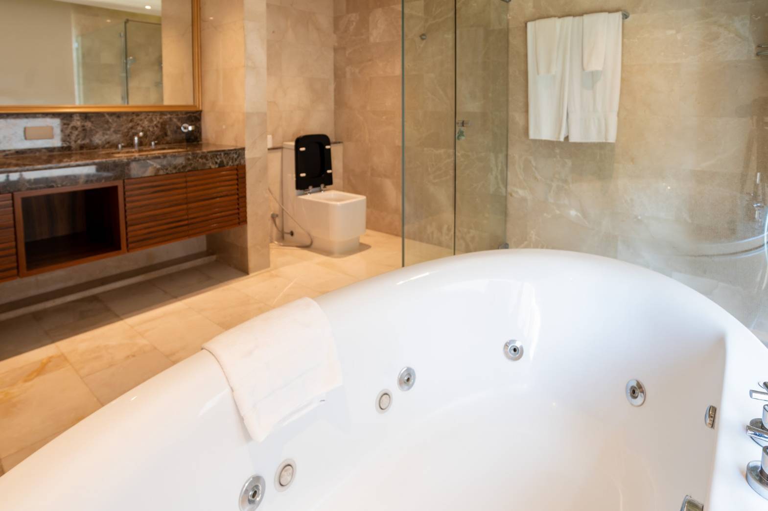 For Rent : Koh Silay Private Pool, Viila, 6 bedrooms 6 bathrooms, Sea View