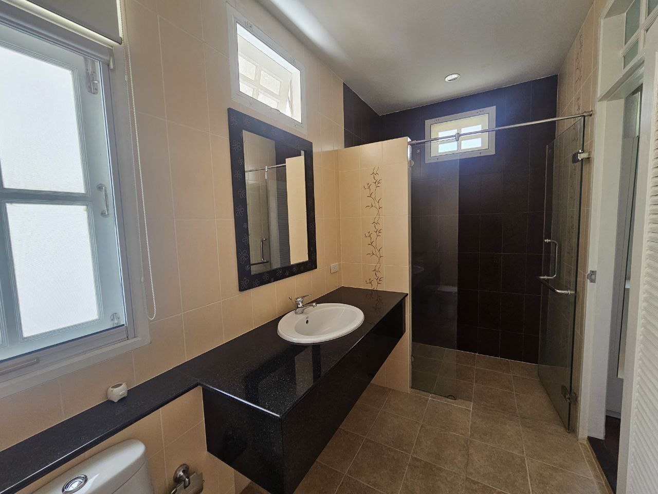 For Rent : Kathu, Private House, 3 bedrooms 3 Bathrooms, Garden View