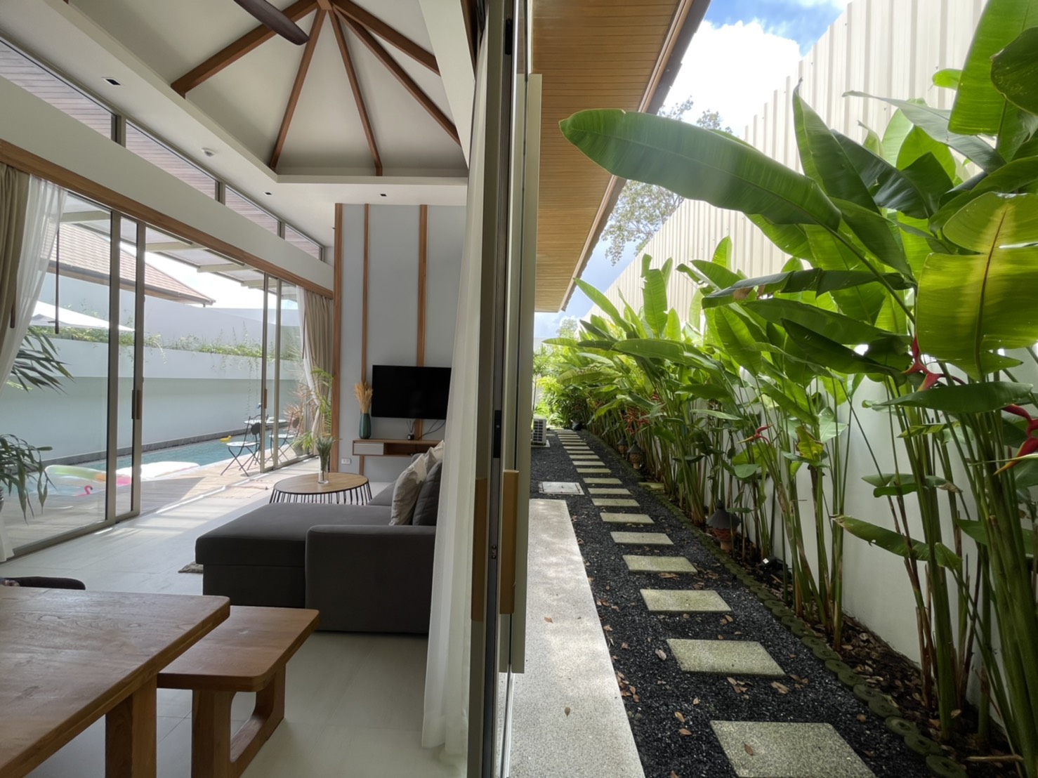 For Sale : Rawai - Saiyuan Private Pool Villa 2 Bedrooms 2 Bathrooms