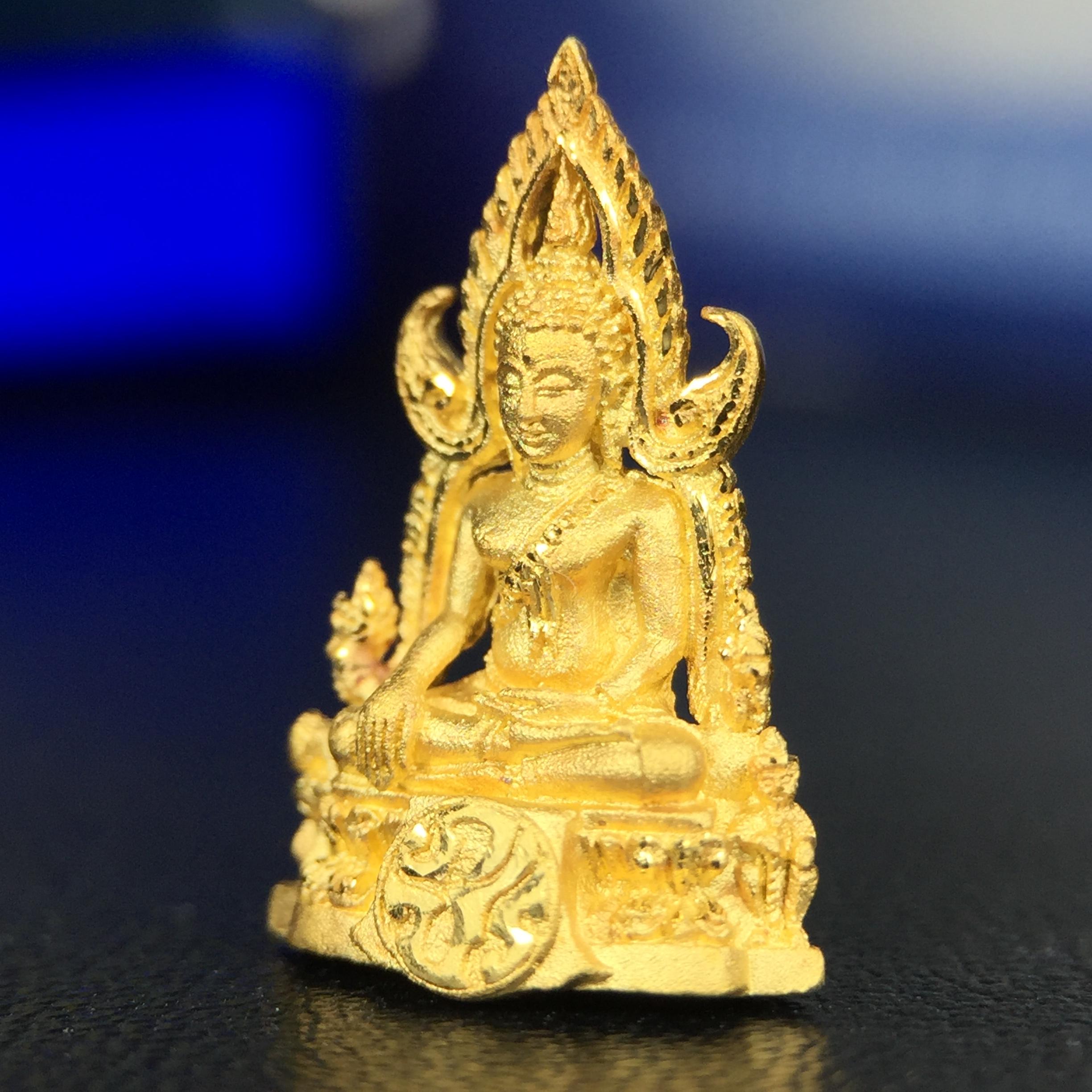 พระพุทธชินราช ภปร. โครงการ เพราะแผ่นดินนี้คือแผ่นดินเกิด ปี2551 เนื้อทองคำ 96.5%(น้ำหนัก 2.6 กรัม) ขนาดหน้าตัก1/4นิ้ว (สวยงามทรงคุณค่าหายาก)1 ใน 5000องค์