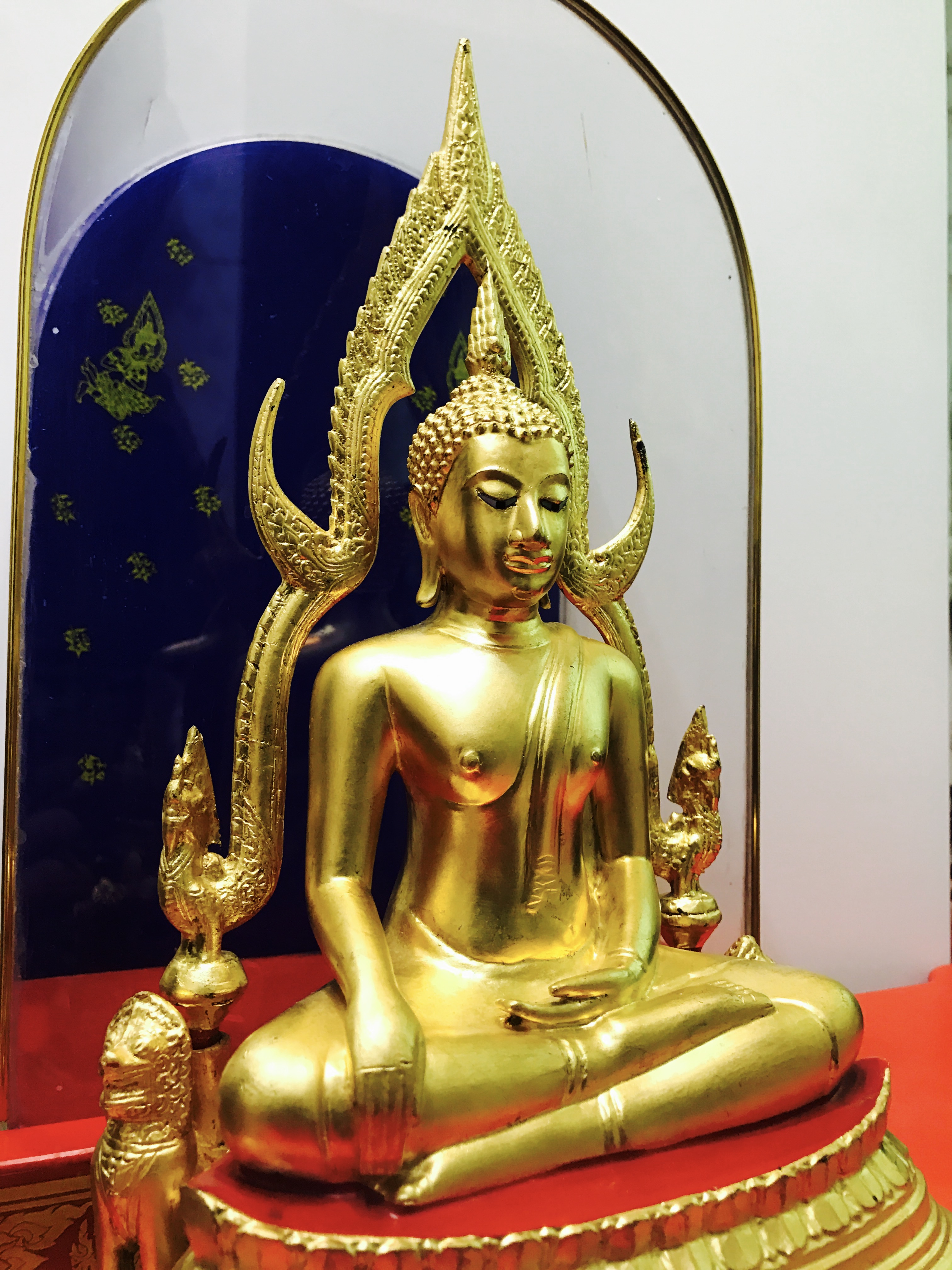 พระพุทธชินราช จปร วัดเบญจมบพิตร ปี 2519 หน้าตัก 5.9 นิ้ว หล่อดินไทย ปิดทองเดิมพร้อมครอบตู้เดิม(ในหลวงและราชินีเสด็จฯเททอง)