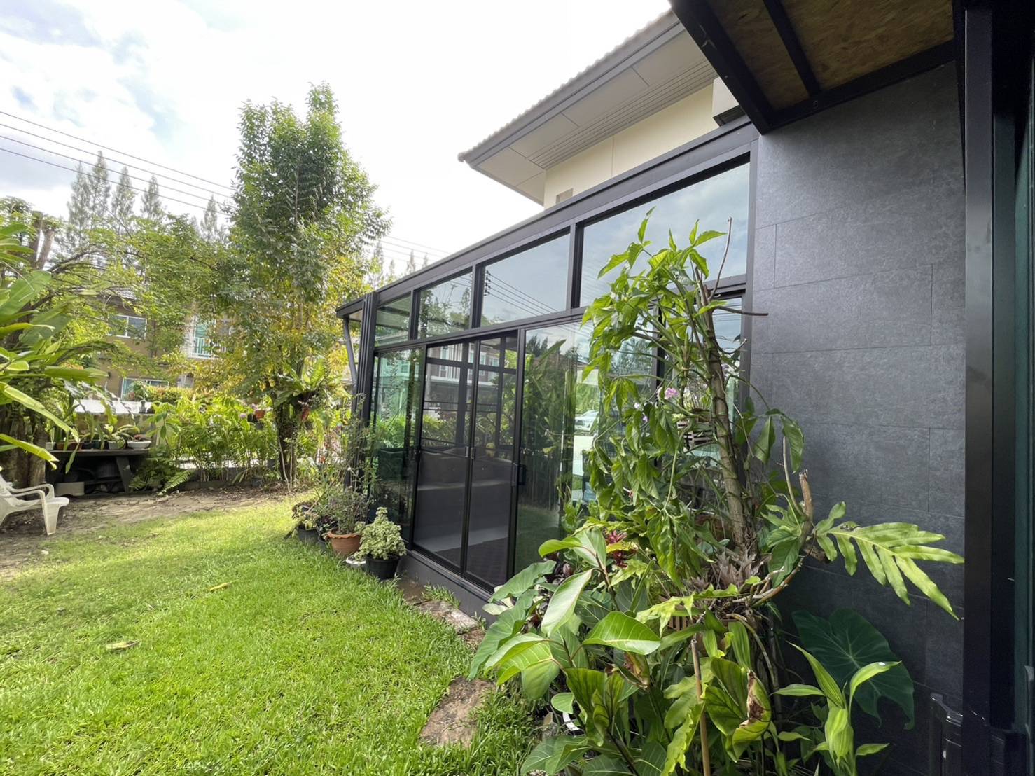 For Rent : Kohkaew, 2-story detached house, 4 Bedrooms 3 Bathrooms