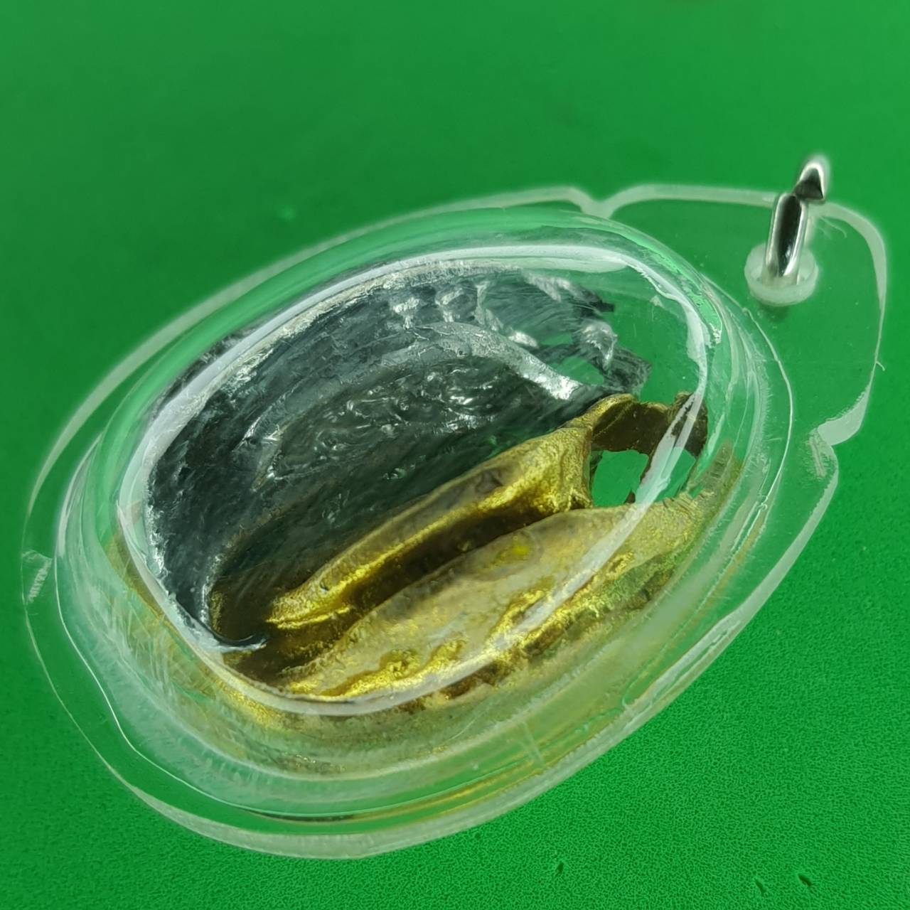 ของป้องกัน เล็บครุฑอัดกรอบพลาสติกคู่ สีเงิน สีทองเล็บครุฑ พญาเล็บครุฑ์ ของแท้ พญาเล็บครุฑ