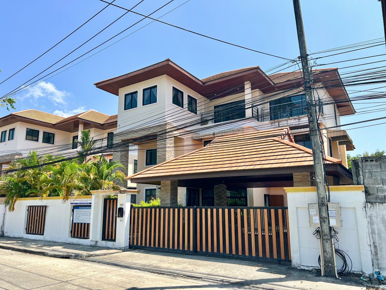 For Sale : Wichit, 3-Storey detached house, 7 Bedrooms 7 Bathrooms