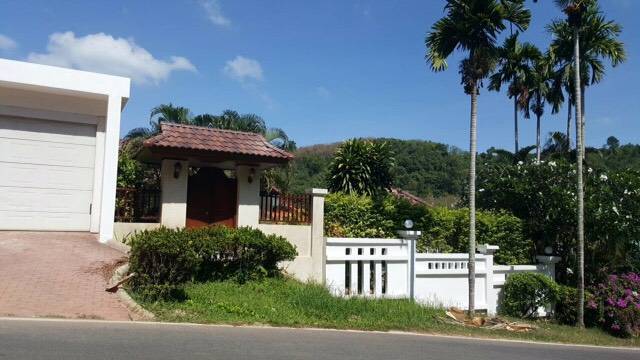 For Sale : Thalang-Yamu Luxury Pool Villa 3 Bedrooms 3 Bathrooms