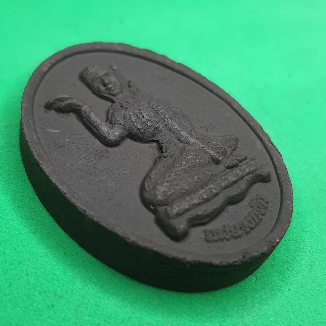 พระเครื่อง นางกวัก เนื้อแร่เหล็กน้ำพี้ นางกวักแท้ นางกวัก โบราณ ค้าขายดี ให้โชคลาภนางกวักค้าขาย นางกวักบูชา