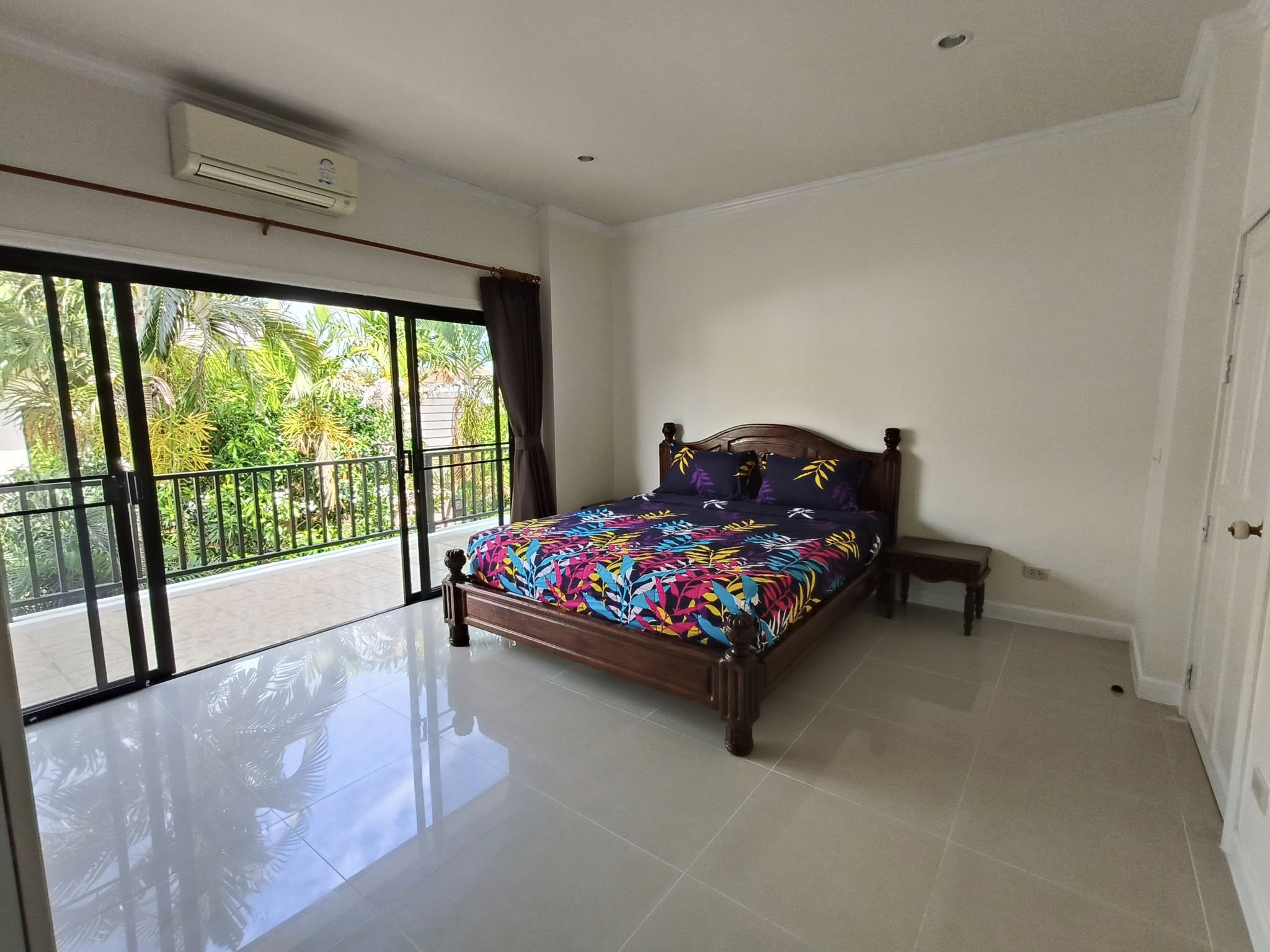 For Rent : Chalong, Private Pool Villa, 3 bedrooms 5 bathrooms