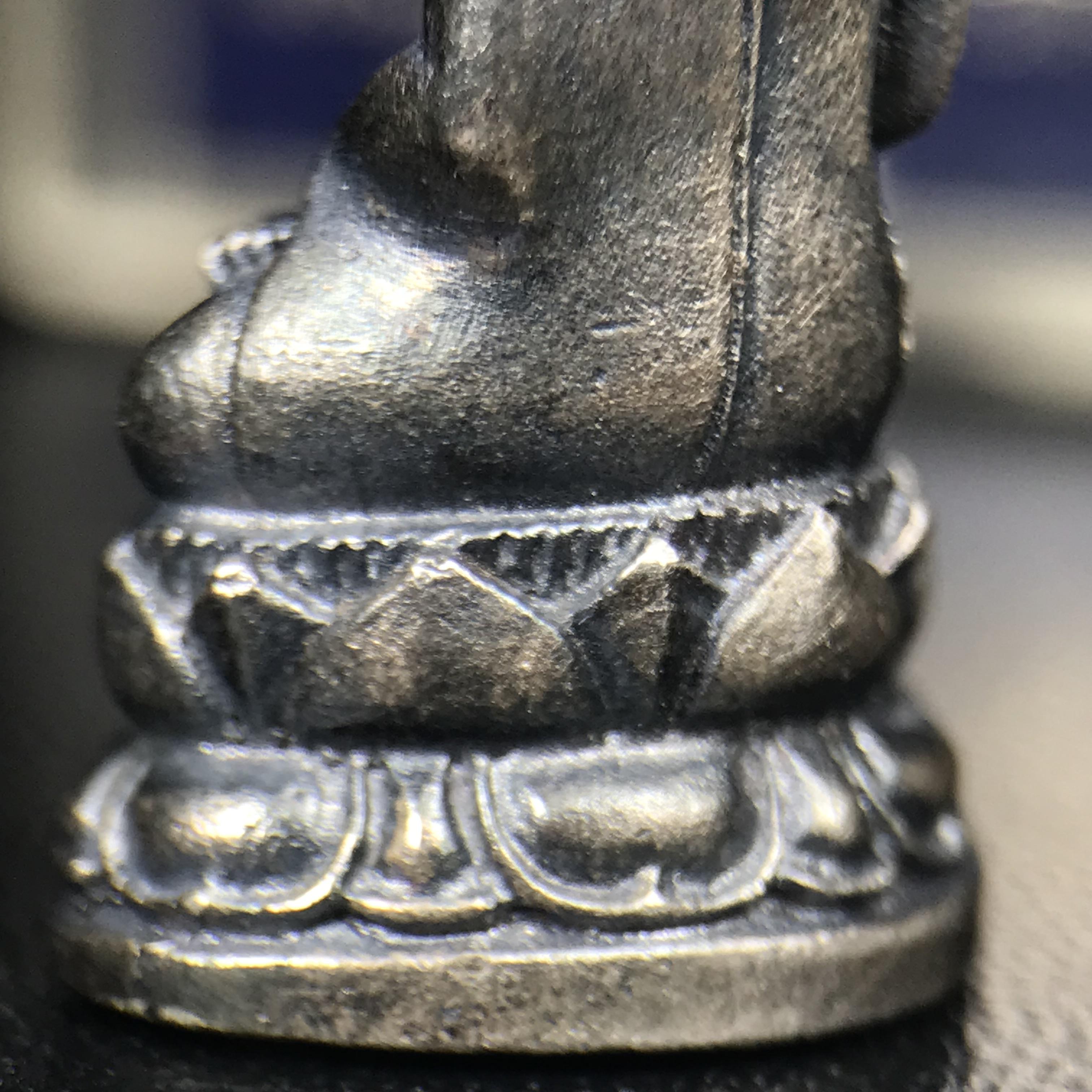 พระกริ่งไพรีพินาศ ภปร. รุ่นแรกของประเทศไทย วัดปทุมวนาราม ปี 2535 เนื้อเงิน(ผิวเดิม ผิวขึ้นรุ้งทั่วองค์ สวย งดงาม)(เข้มขลังทรงอานุภาพยิ่งใหญ่ กำราบศัตรูพ่ายสิ้น) ขนาดสูง 3 ซม. พร้อมกล่องบรรจุเดิมครบสมบูรณ์ (ในหลวงรัชกาลที่9เสด็จเททอง)(1ใน3000องค์)นิยมหายาก